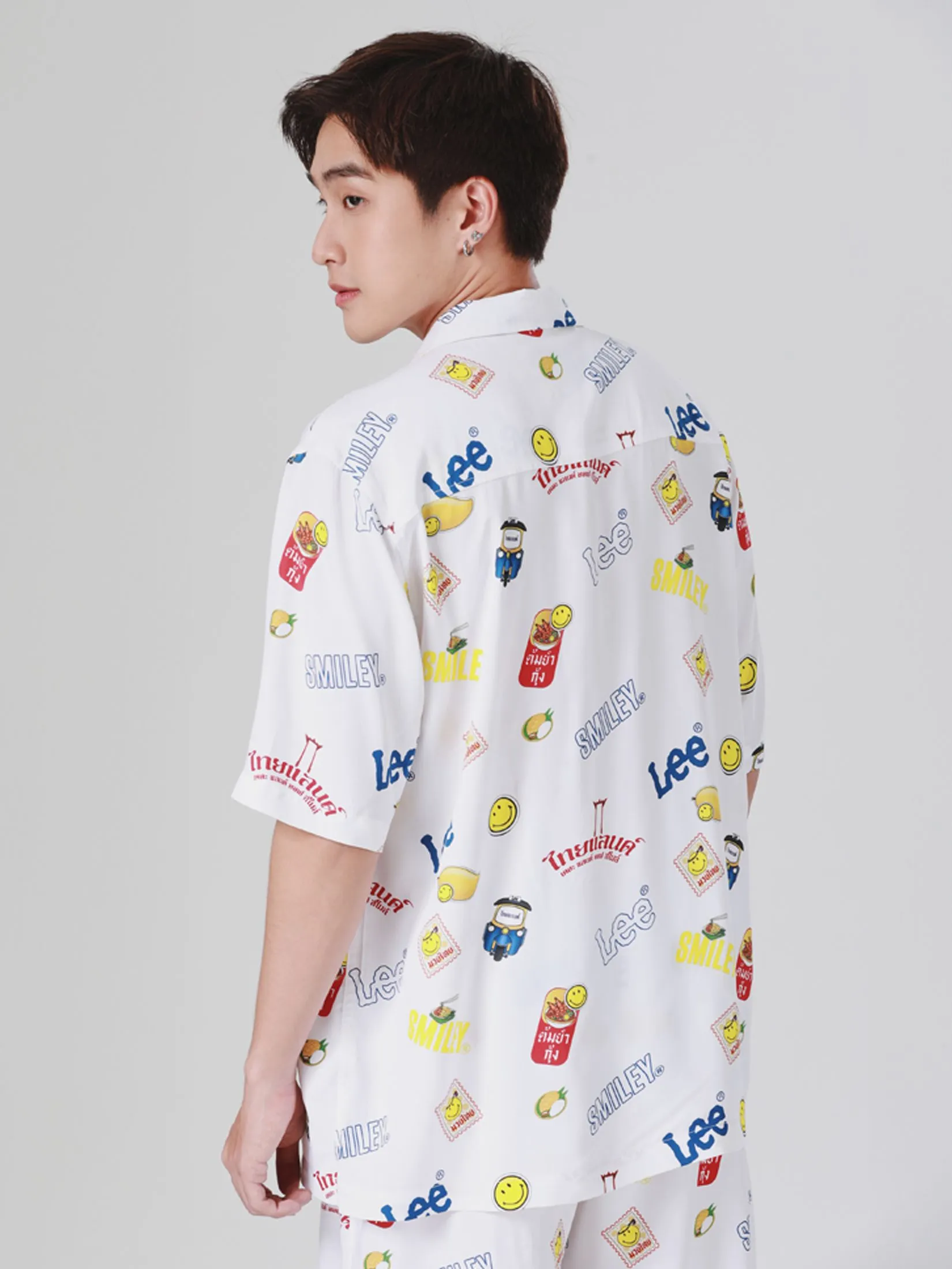 LEE Men's Shirt Short Sleeve Lee Smiley Collection Comfort Fit White LEE Men's Shirt Short Sleeve Lee Smiley Collection Comfort Fit White