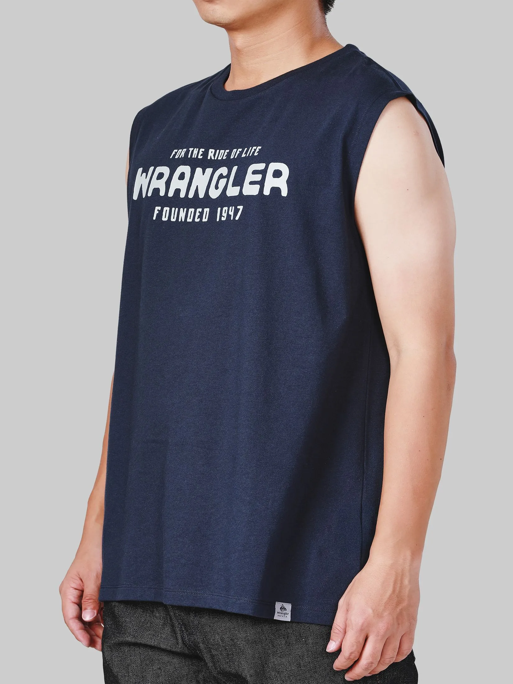 WRANGLER Men's Sleeveless Tee Regular Fit Navy WRANGLER Men's Sleeveless Tee Regular Fit Navy