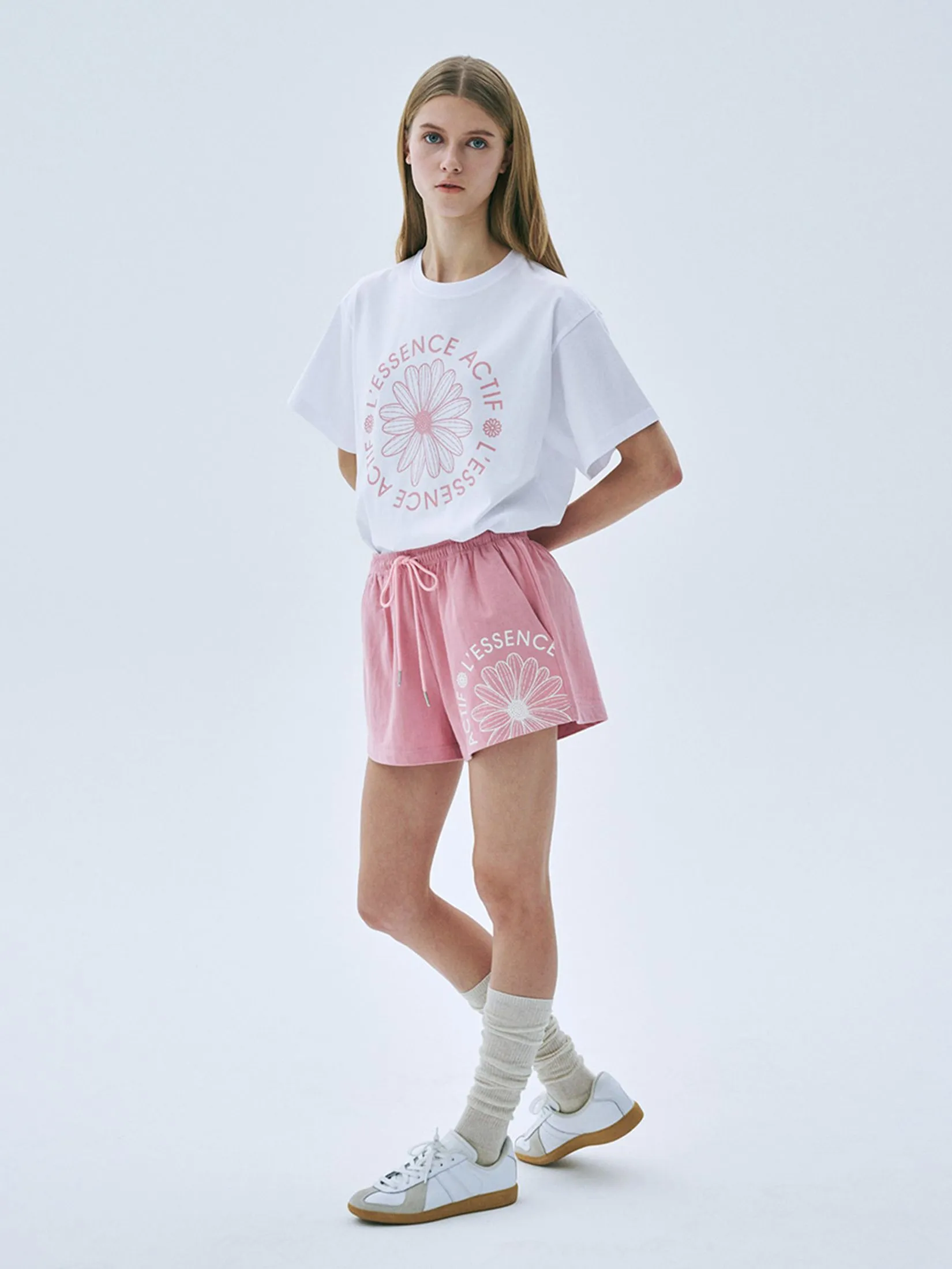 MARDI MERCREDI ACTIF Cotton Shorts Actif Emblem Pink Ivory F MARDI MERCREDI ACTIF Cotton Shorts Actif Emblem Pink Ivory F