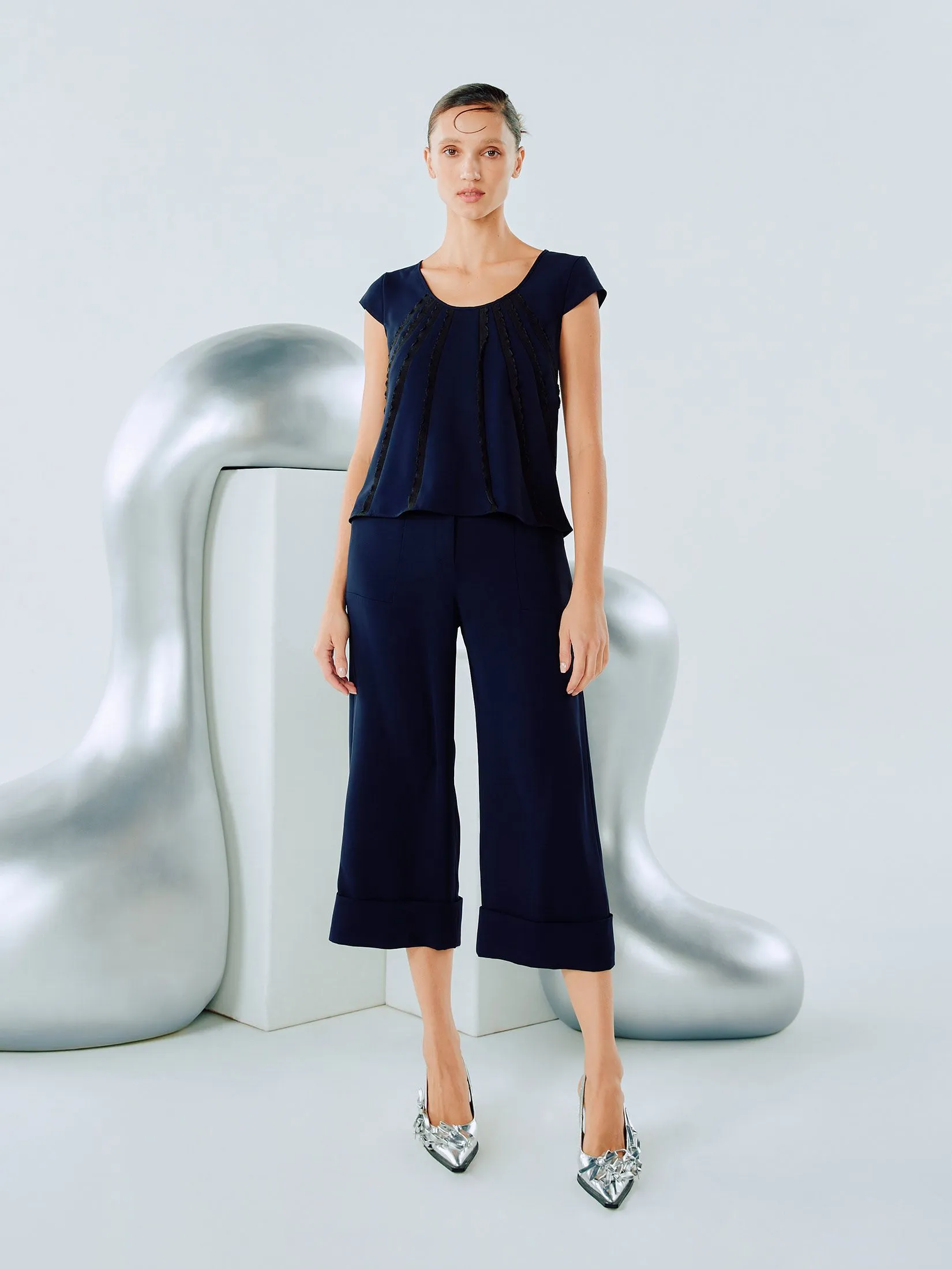 Shaka Woman Pants  Culottes Trousers Navy Shaka Woman Pants  Culottes Trousers Navy