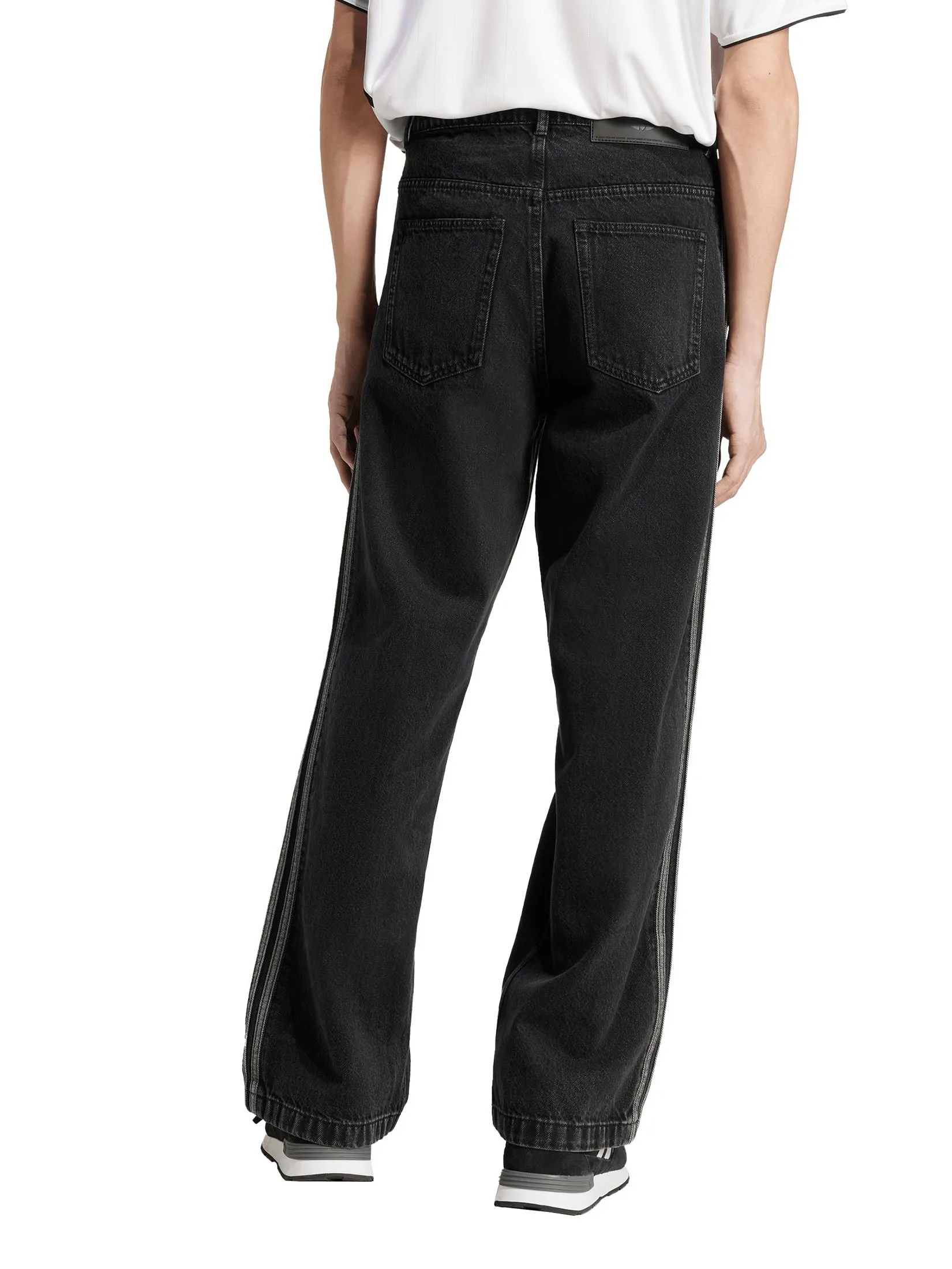 ADIDAS Men Joggers Adicolor Denim Firebird JC6718 Black / True Black Denim ADIDAS Men Joggers Adicolor Denim Firebird JC6718 Black / True Black Denim
