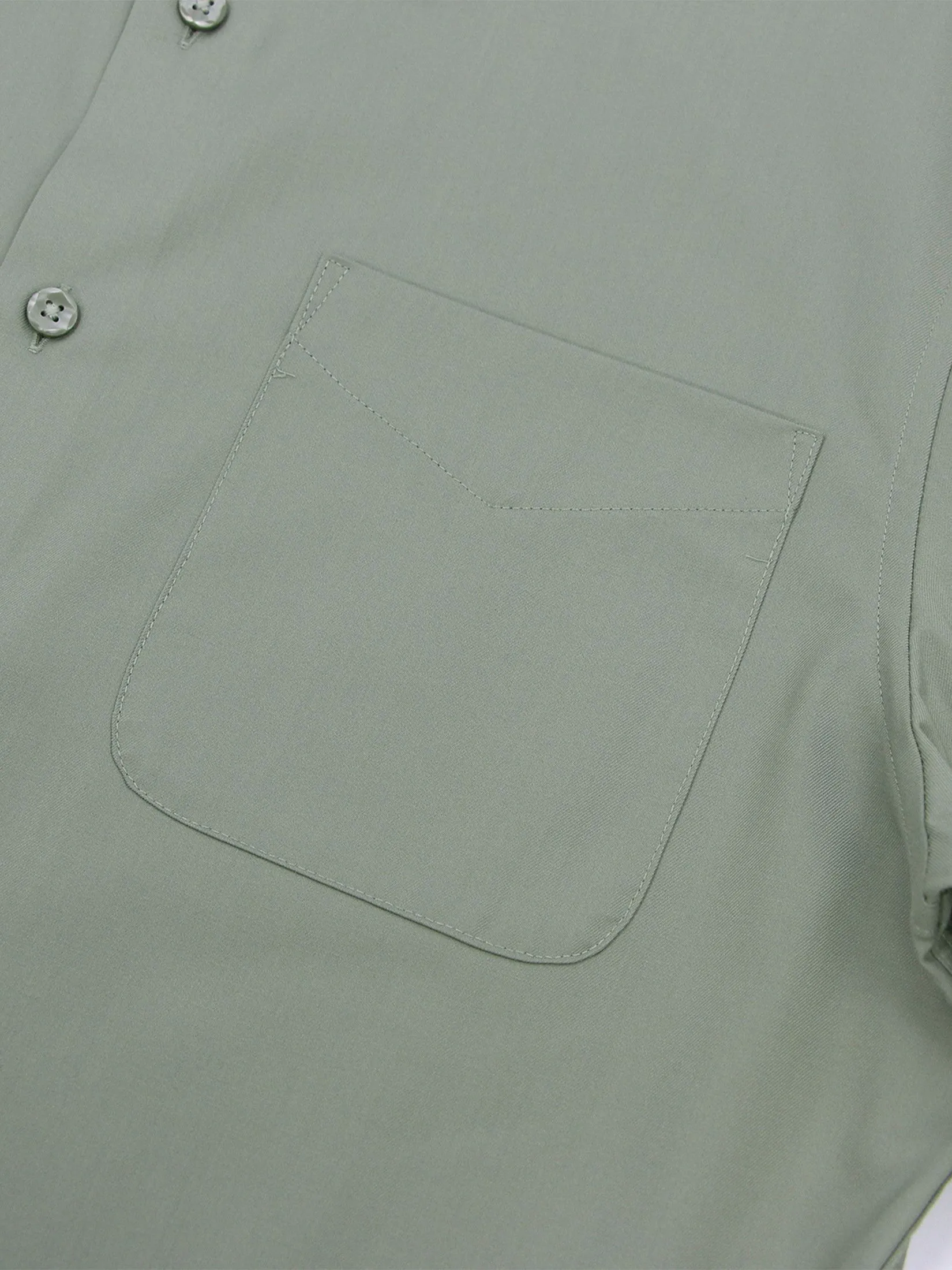 GIORDANO Men's Slim Pocket Easy Care Shirt Field Green GIORDANO Men's Slim Pocket Easy Care Shirt Field Green