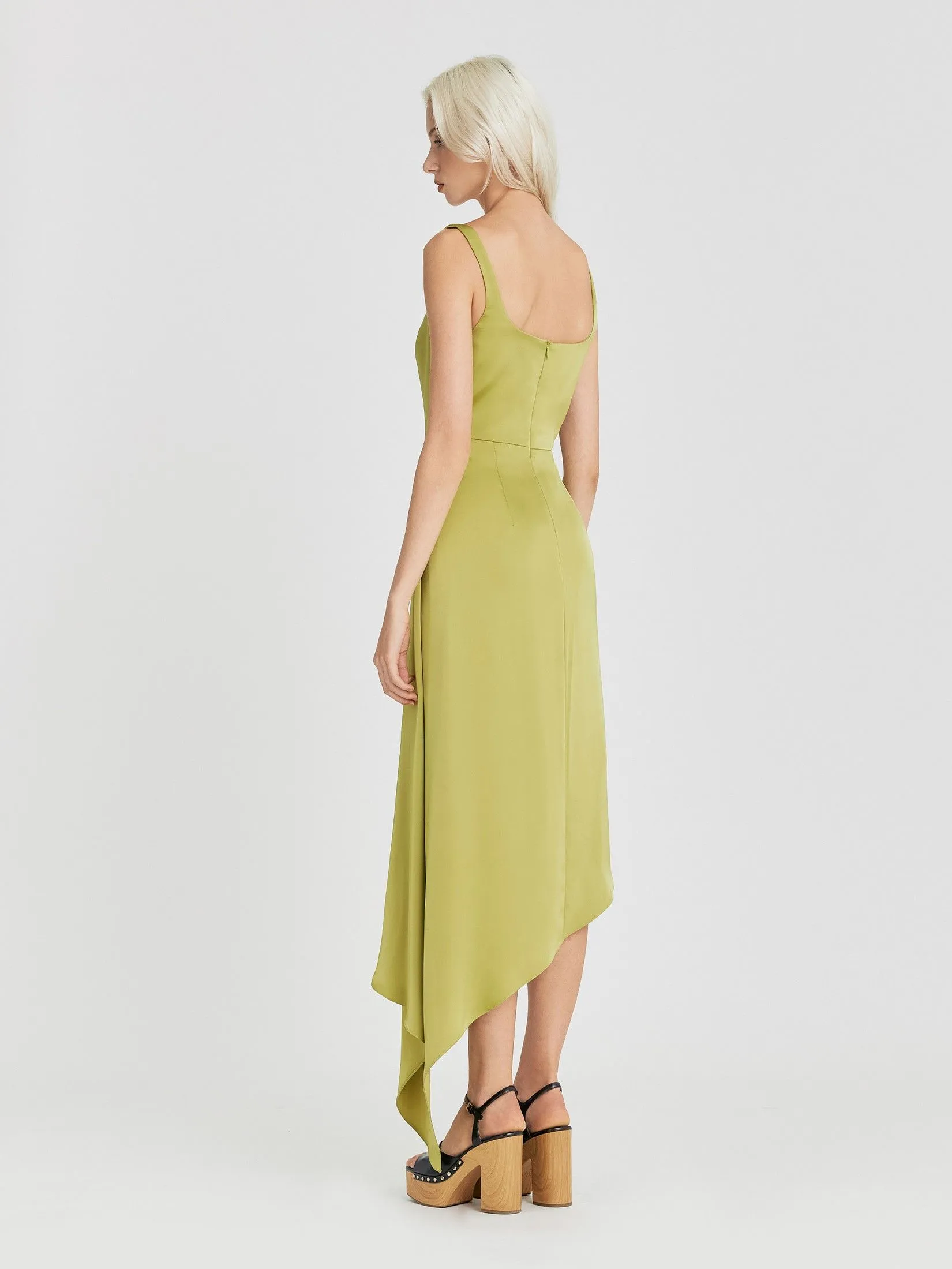 ASV (AW24)Zendaya Asymmetrical Women Dress Green ASV (AW24)Zendaya Asymmetrical Women Dress Green
