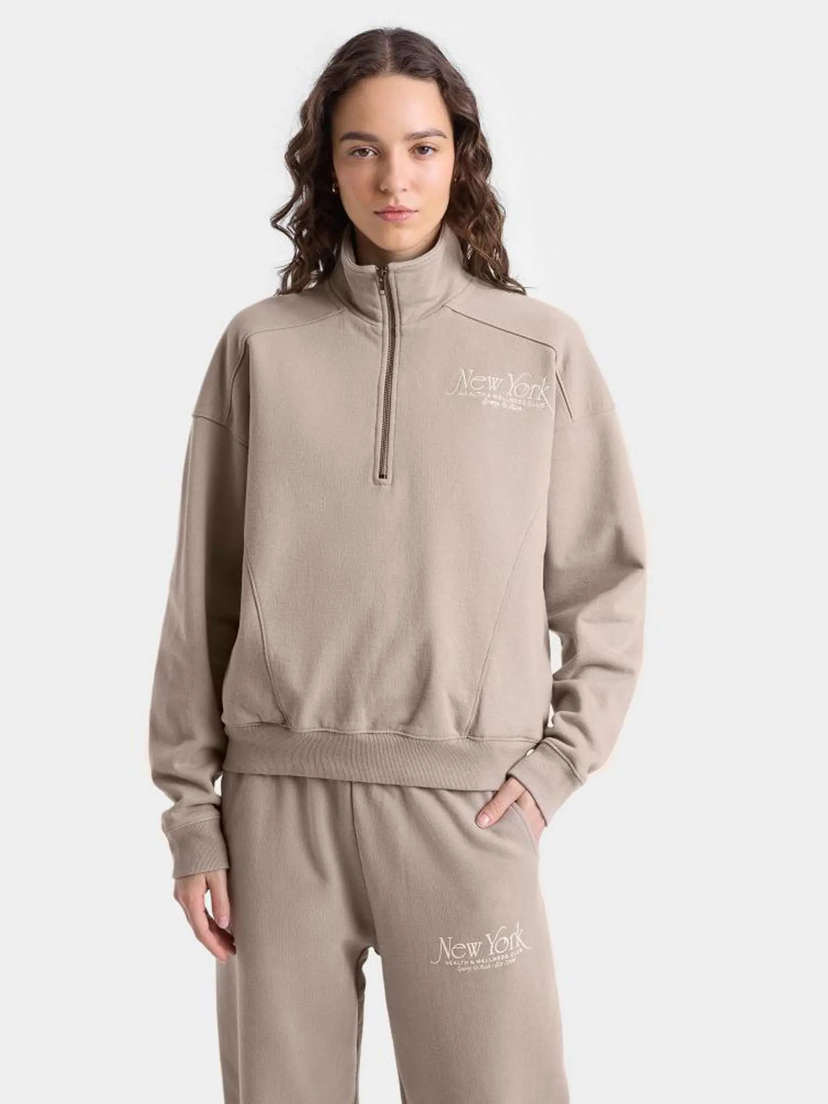SPORTY & RICH Unisex Sweatpants NY 96 Elephant/White SPORTY & RICH Unisex Sweatpants NY 96 Elephant/White