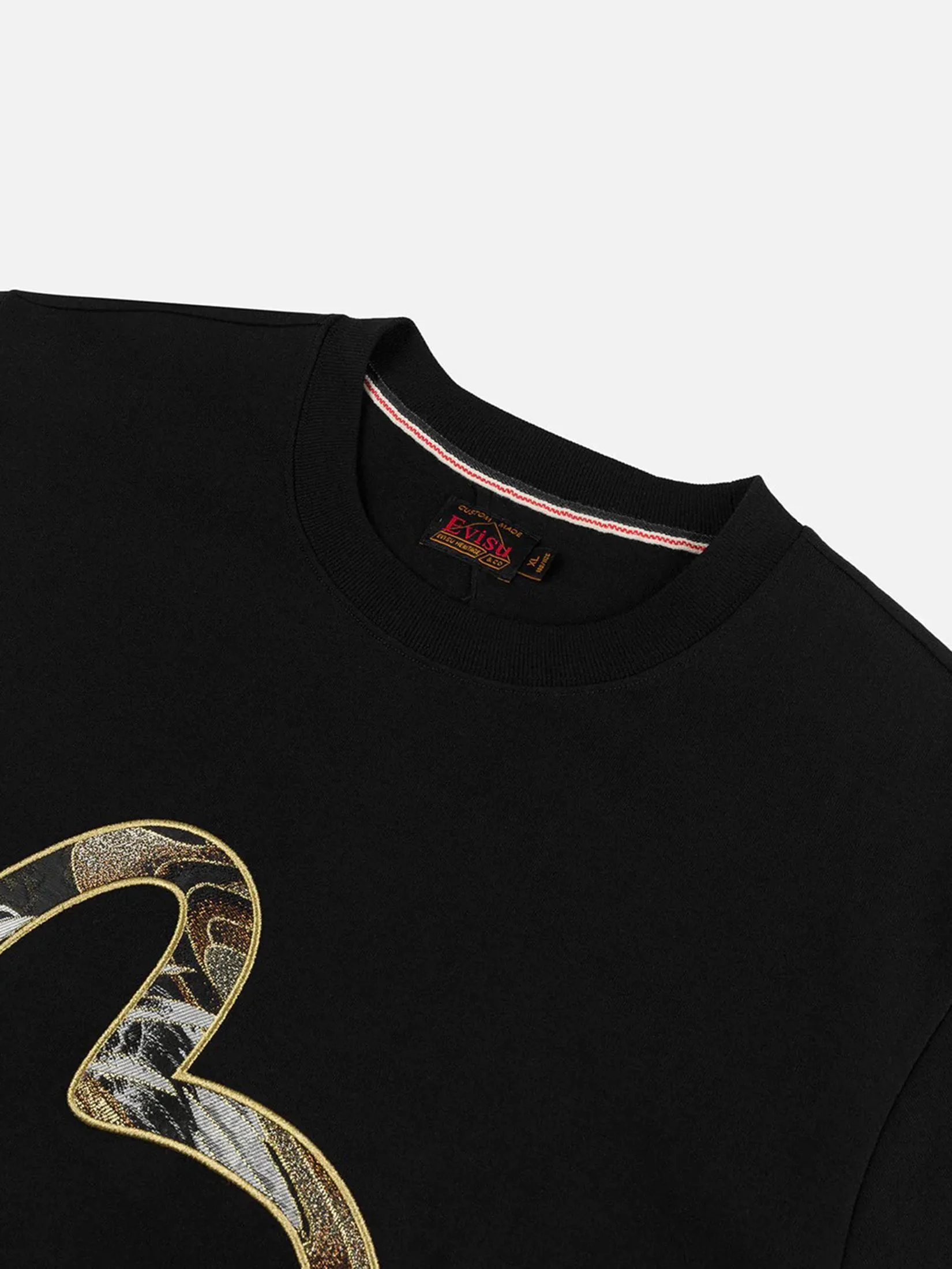 EVISU Men T-Shirt Short Sleeves Brocade Seagull Appliqué Regular Fit EVISU Men T-Shirt Short Sleeves Brocade Seagull Appliqué Regular Fit