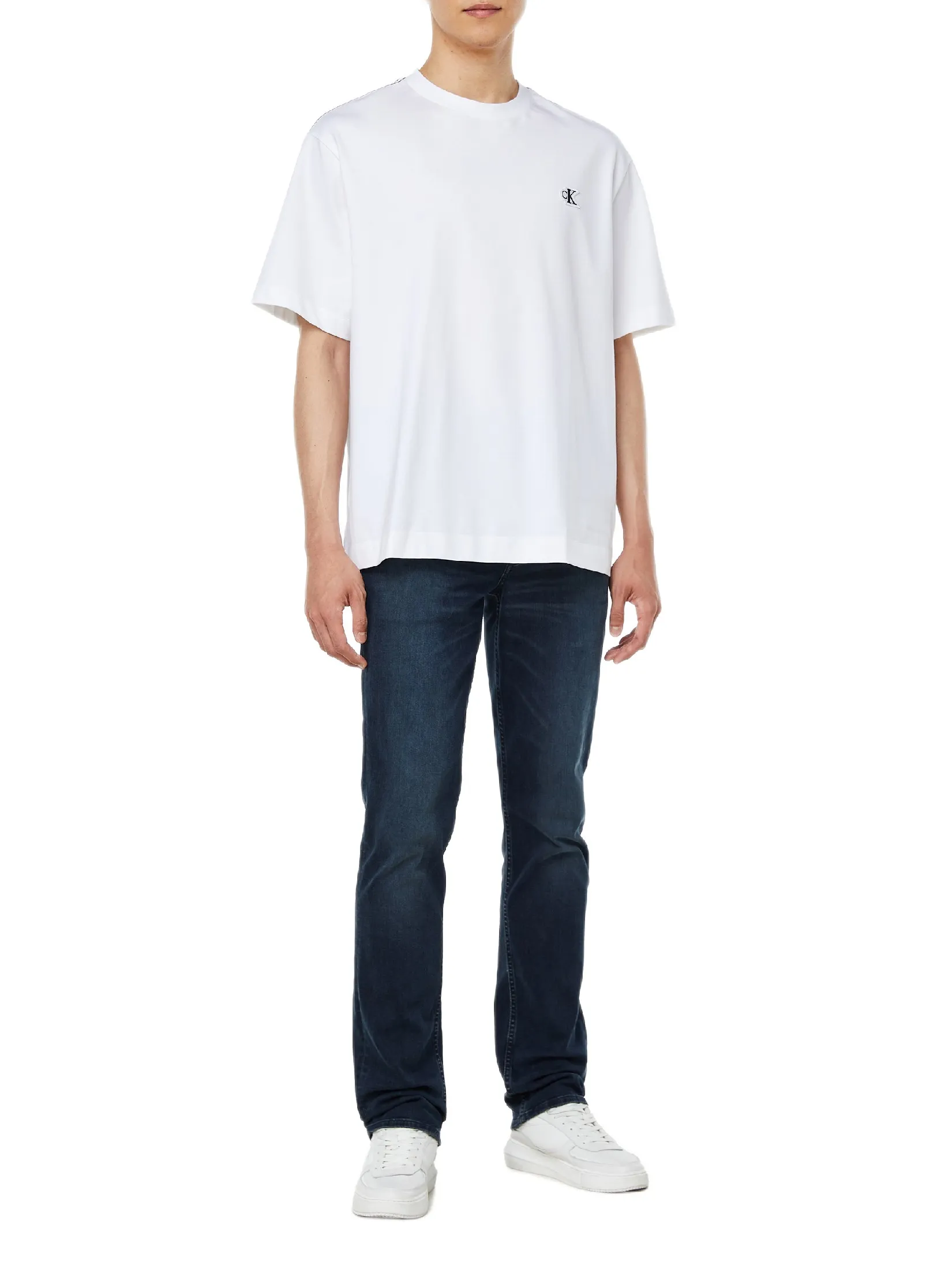 CALVIN KLEIN Men s Relaxed Fit Topstitch Patch Logo Short Sleeve T-Shirt White CALVIN KLEIN Men s Relaxed Fit Topstitch Patch Logo Short Sleeve T-Shirt White