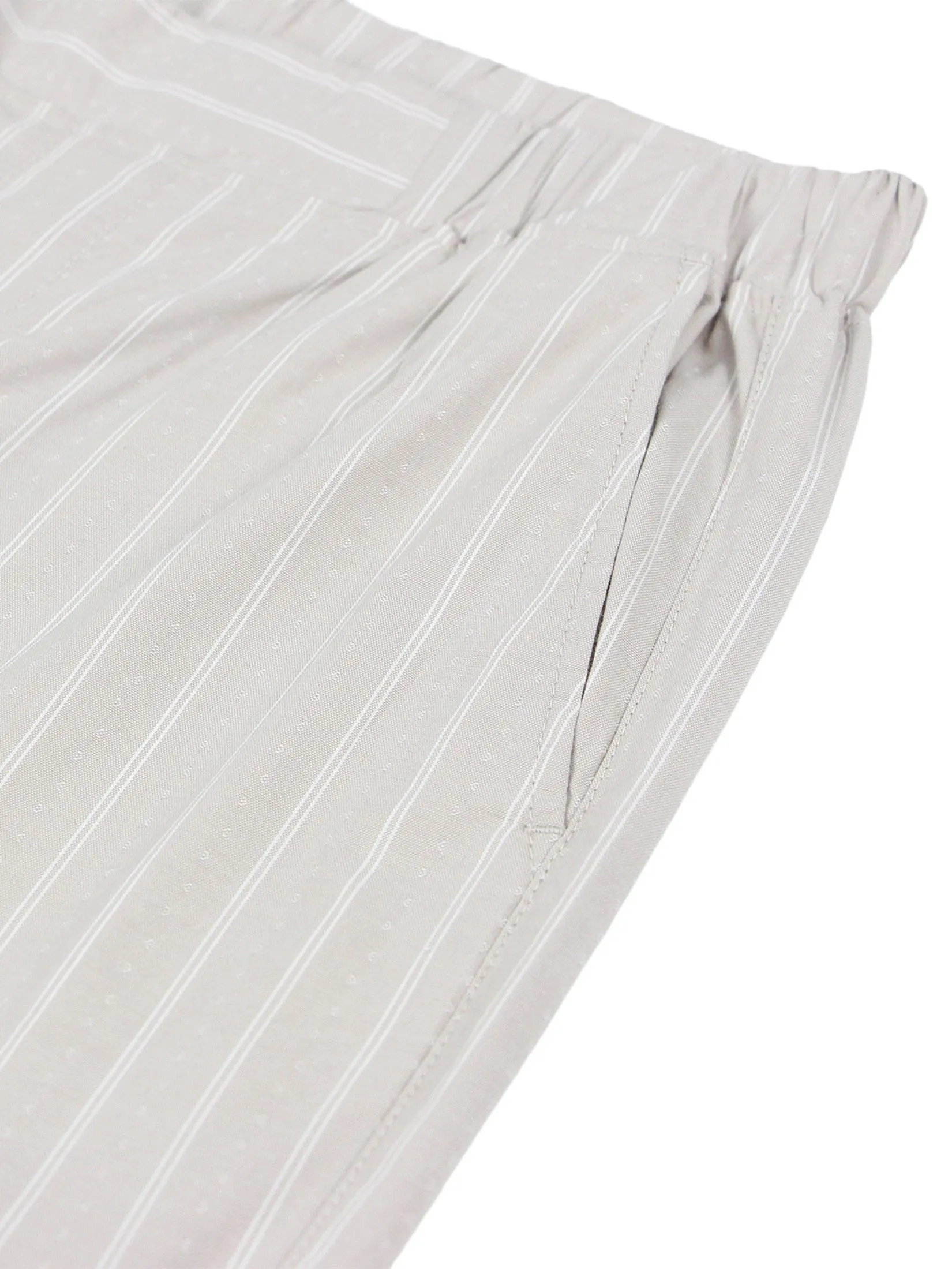 GIORDANO Women's Relaxed Twill Audrey Pants Atmosphere x White khaki GIORDANO Women's Relaxed Twill Audrey Pants Atmosphere x White khaki