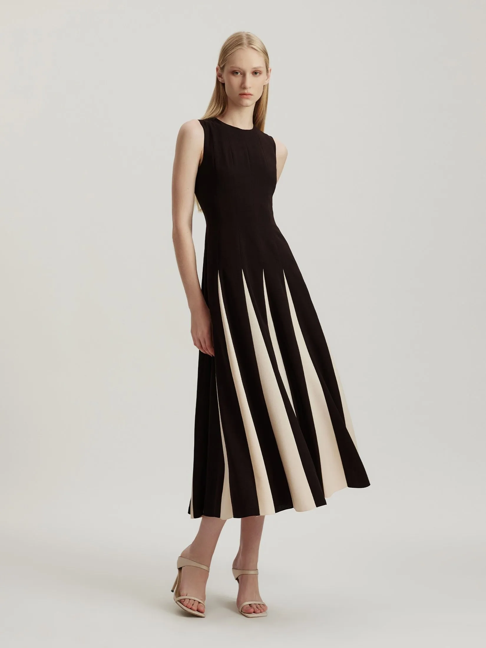 ASAVA ( AW24 )Jocelyn Sleeveless Women Dress Brown ASAVA ( AW24 )Jocelyn Sleeveless Women Dress Brown