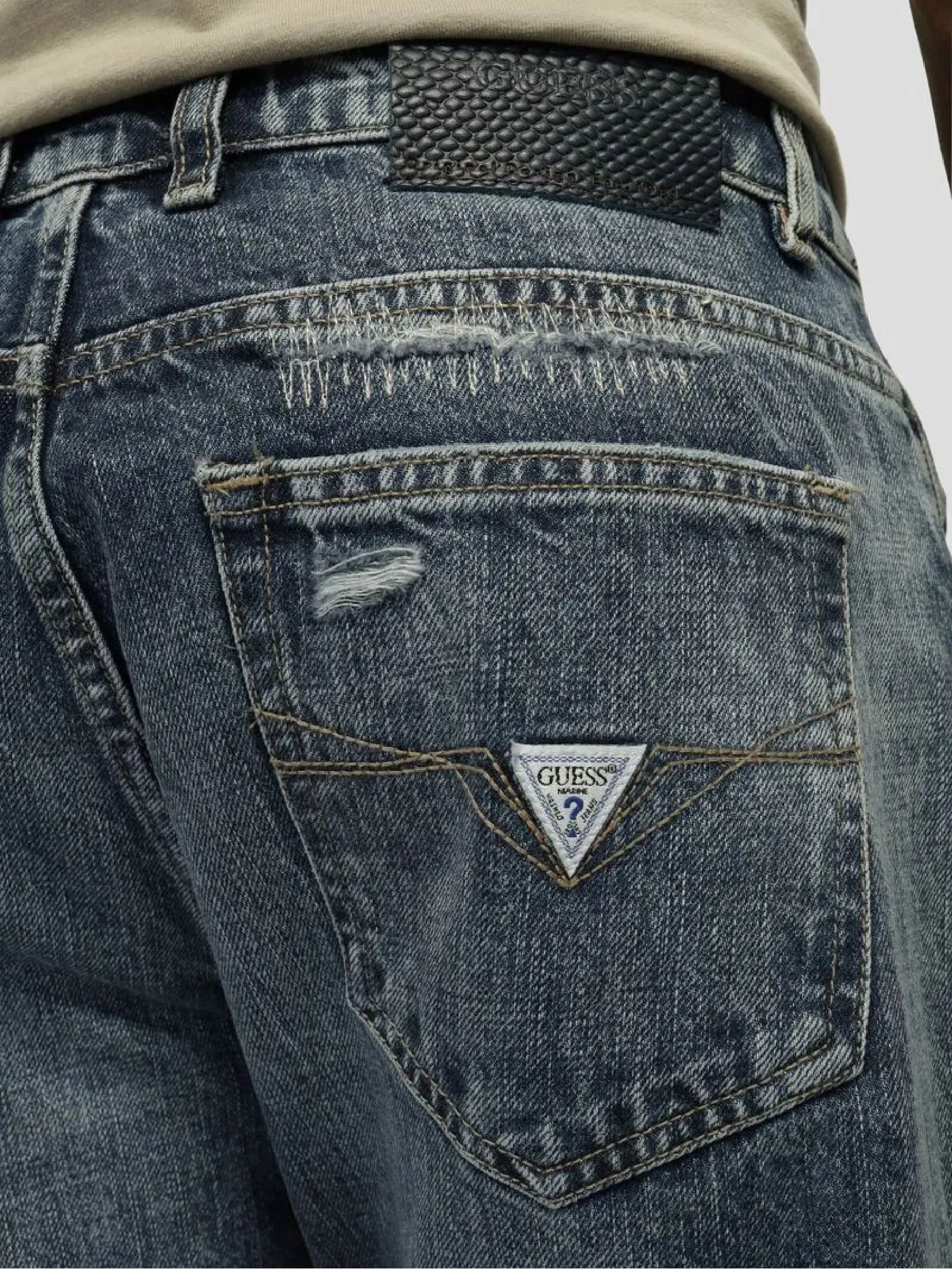 GUESS MEN Damon Straight Jeans - Denim GUESS MEN Damon Straight Jeans - Denim
