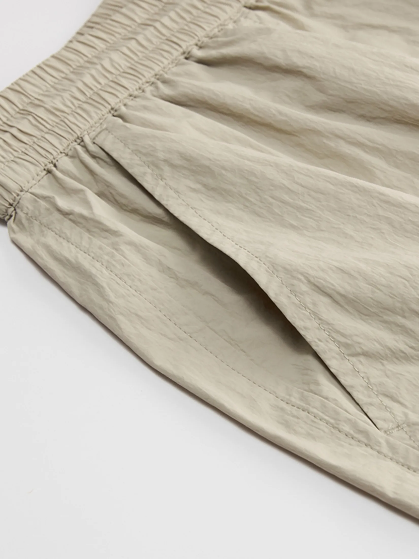 GIORDANO Women s Online Exclusive Elastic Waist Cargo Pants (Korea) Khaki GIORDANO Women s Online Exclusive Elastic Waist Cargo Pants (Korea) Khaki