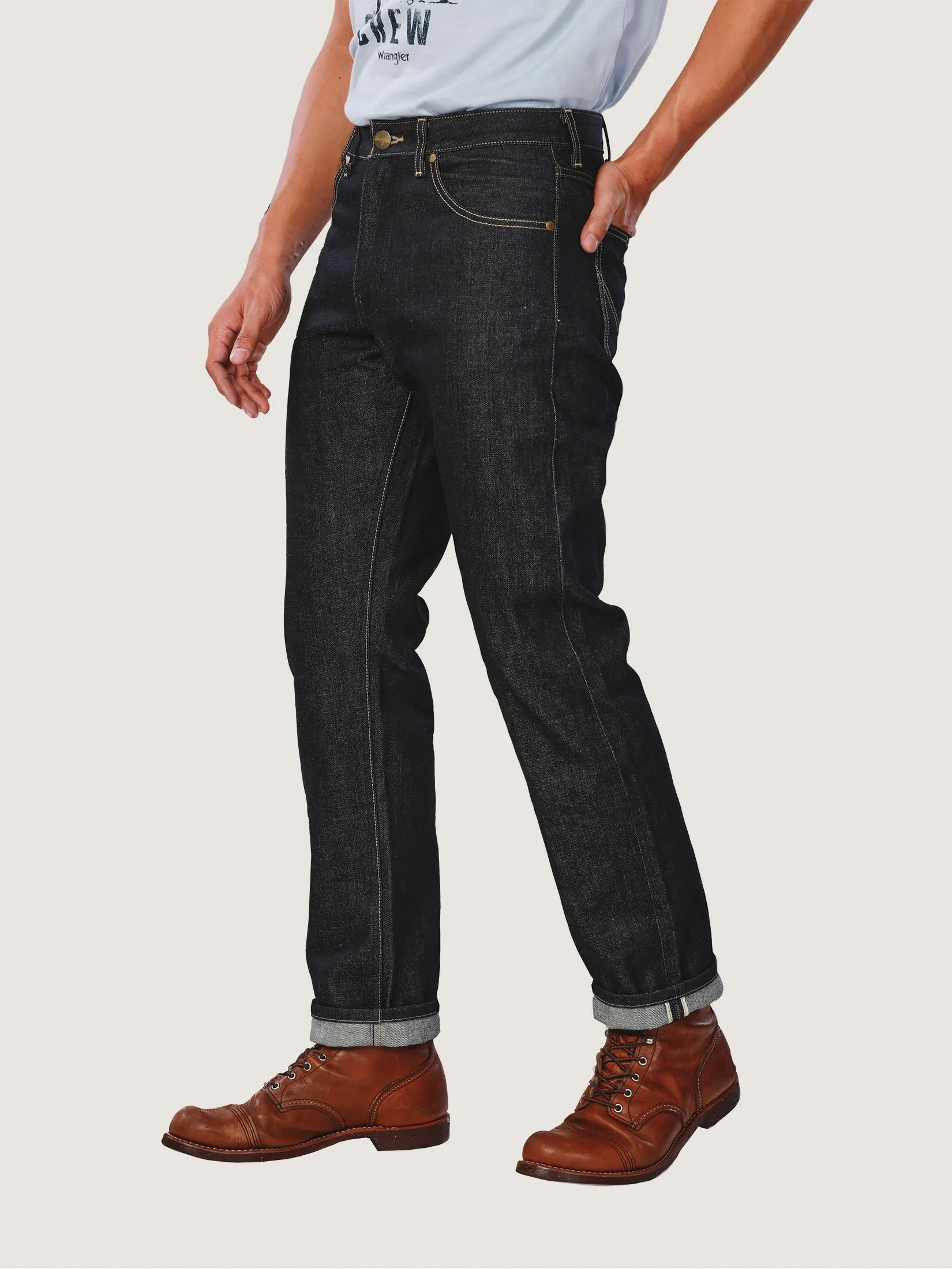 WRANGLER Men's Jeans (Gold Selvedge) Everyday with Wrangler Collection Mid 13MWZ Fit Raw Denim WRANGLER Men's Jeans (Gold Selvedge) Everyday with Wrangler Collection Mid 13MWZ Fit Raw Denim