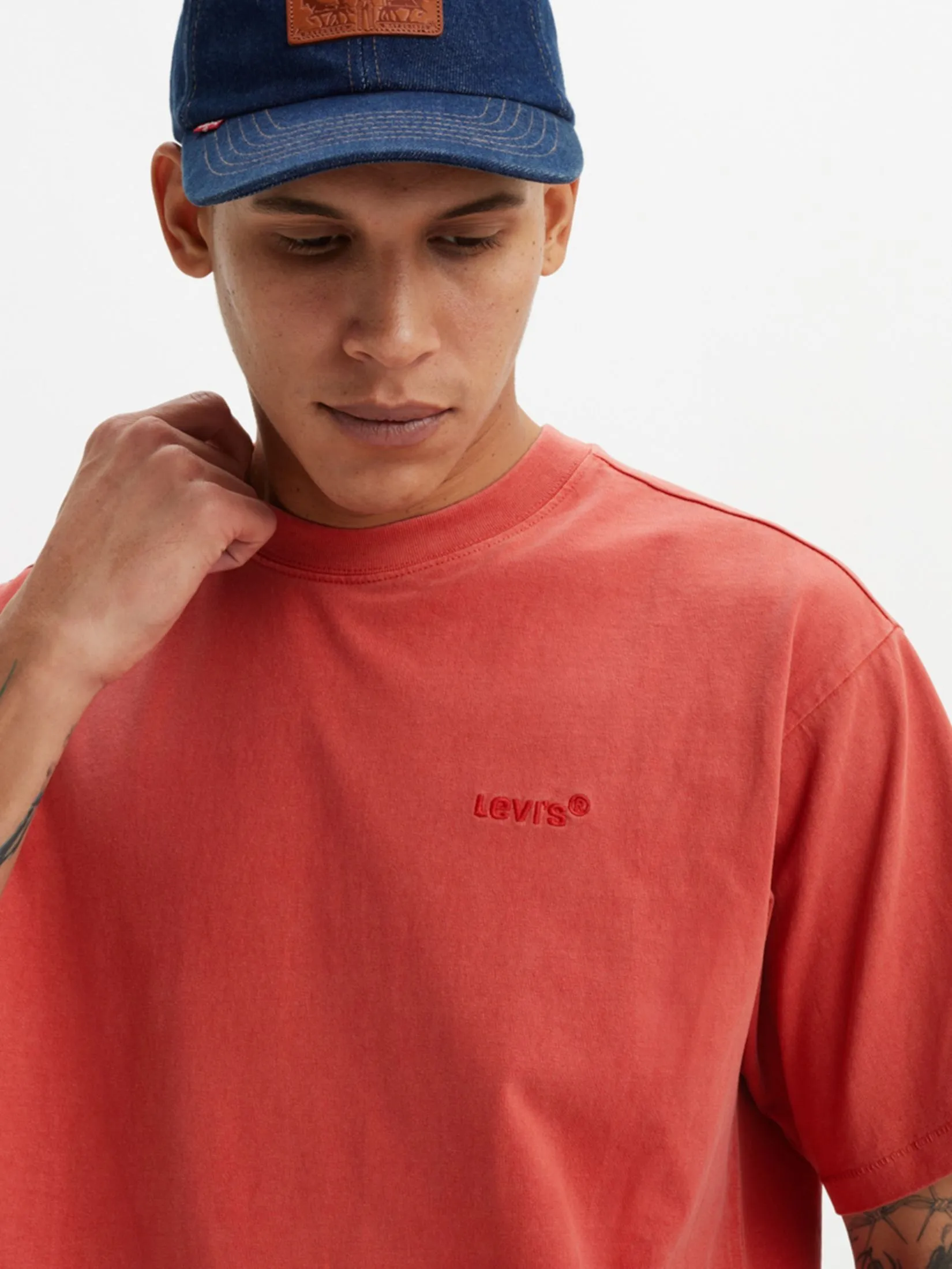 LEVI'S Men's Red Tab Vintage T-Shirt Red LEVI'S Men's Red Tab Vintage T-Shirt Red