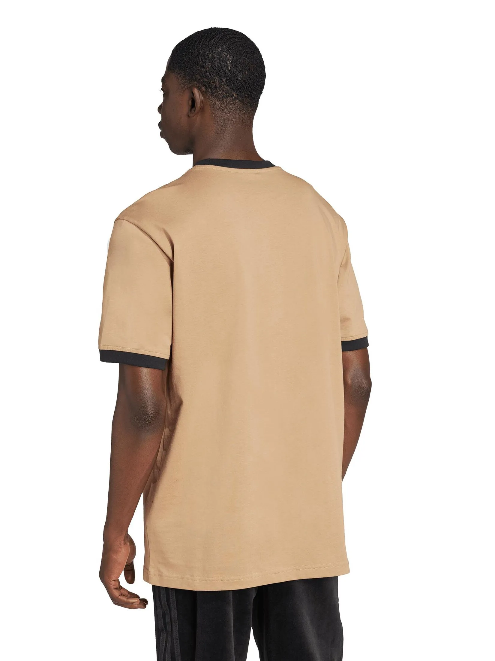 ADIDAS Men T-Shirt Adidas Adicolor Loose 2000S Cali JX1516 Beige / Cardboard / Black ADIDAS Men T-Shirt Adidas Adicolor Loose 2000S Cali JX1516 Beige / Cardboard / Black