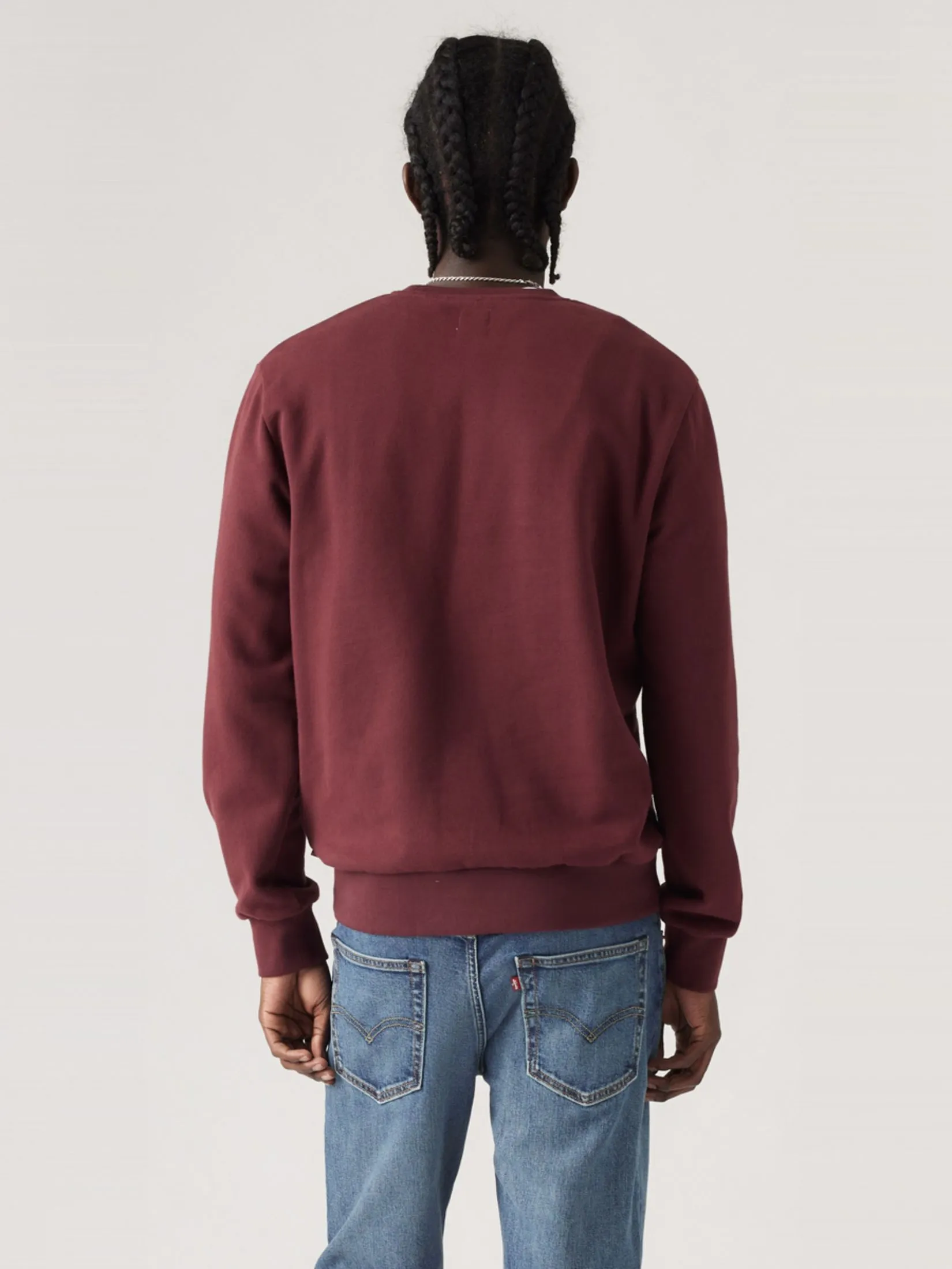 LEVI'S Men's Standard Fit Graphic Crewneck Sweatshirt Chili Red LEVI'S Men's Standard Fit Graphic Crewneck Sweatshirt Chili Red