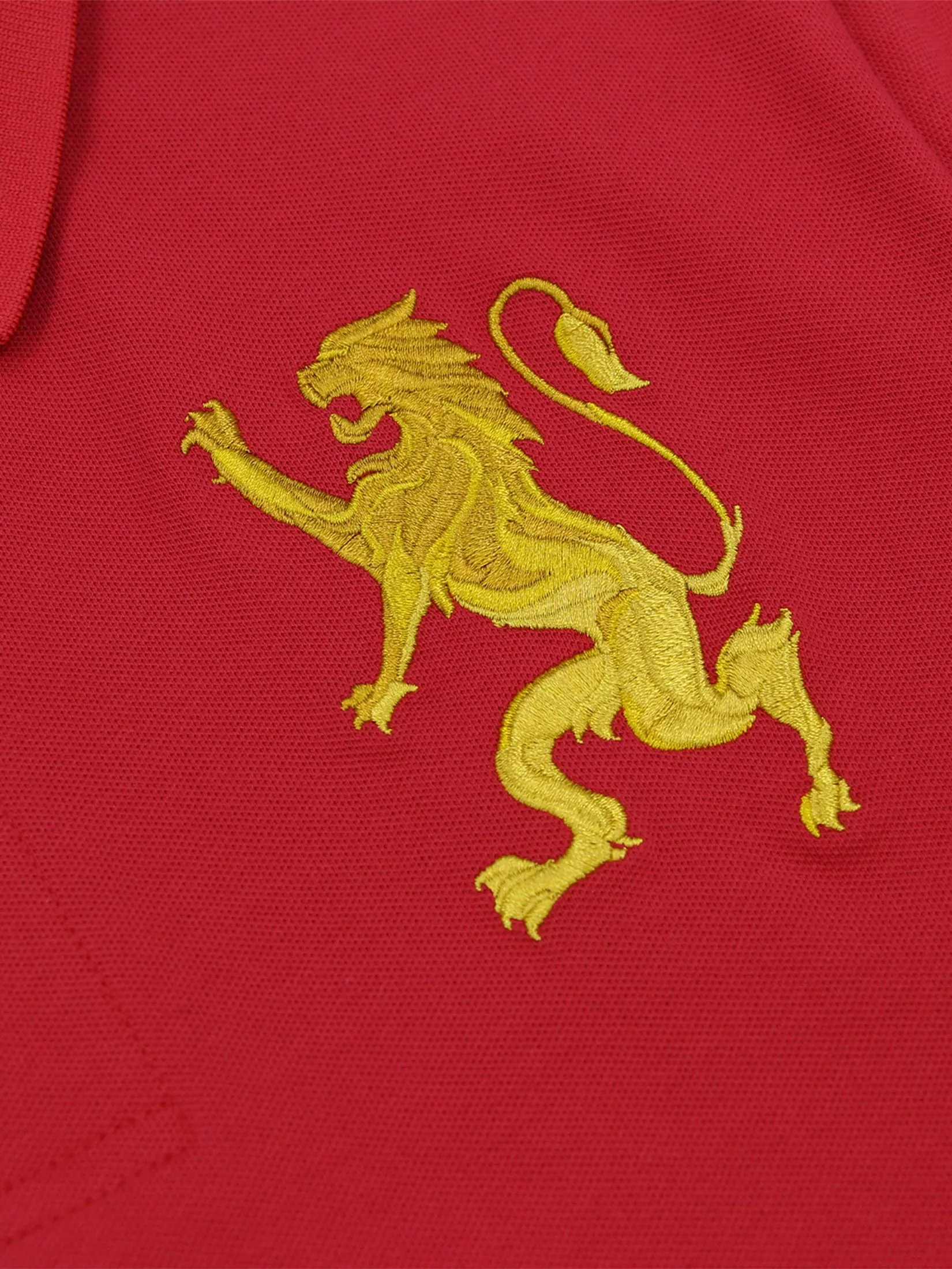 GIORDANO Men's Slim Embroidery Bold Polo (3D Lion)  Haute Red GIORDANO Men's Slim Embroidery Bold Polo (3D Lion)  Haute Red