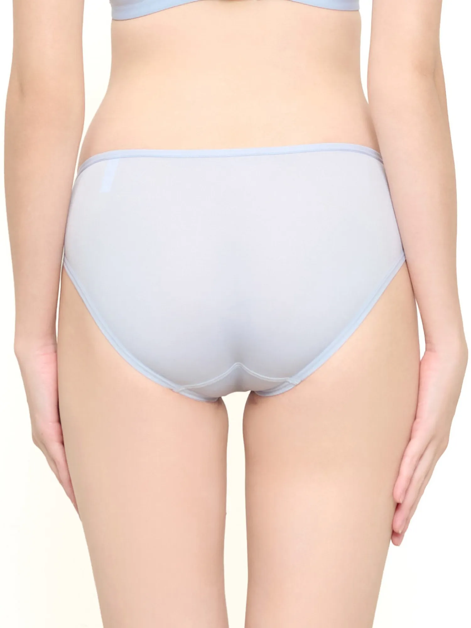 WACOAL Women Cool Innovation Bikini Panty Saxe WACOAL Women Cool Innovation Bikini Panty Saxe