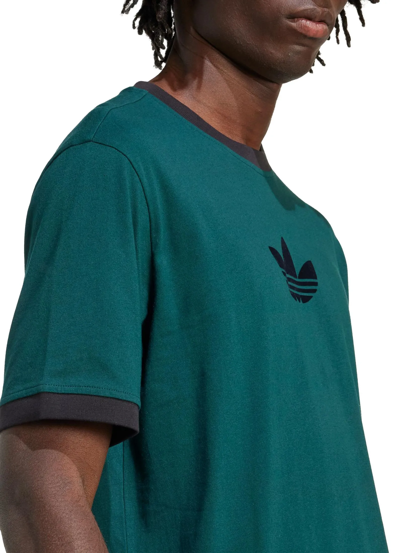 ADIDAS Men T-Shirt Adidas Adicolor Loose 2000S Cali JX1513 Green / Aurora Ivy / Black ADIDAS Men T-Shirt Adidas Adicolor Loose 2000S Cali JX1513 Green / Aurora Ivy / Black