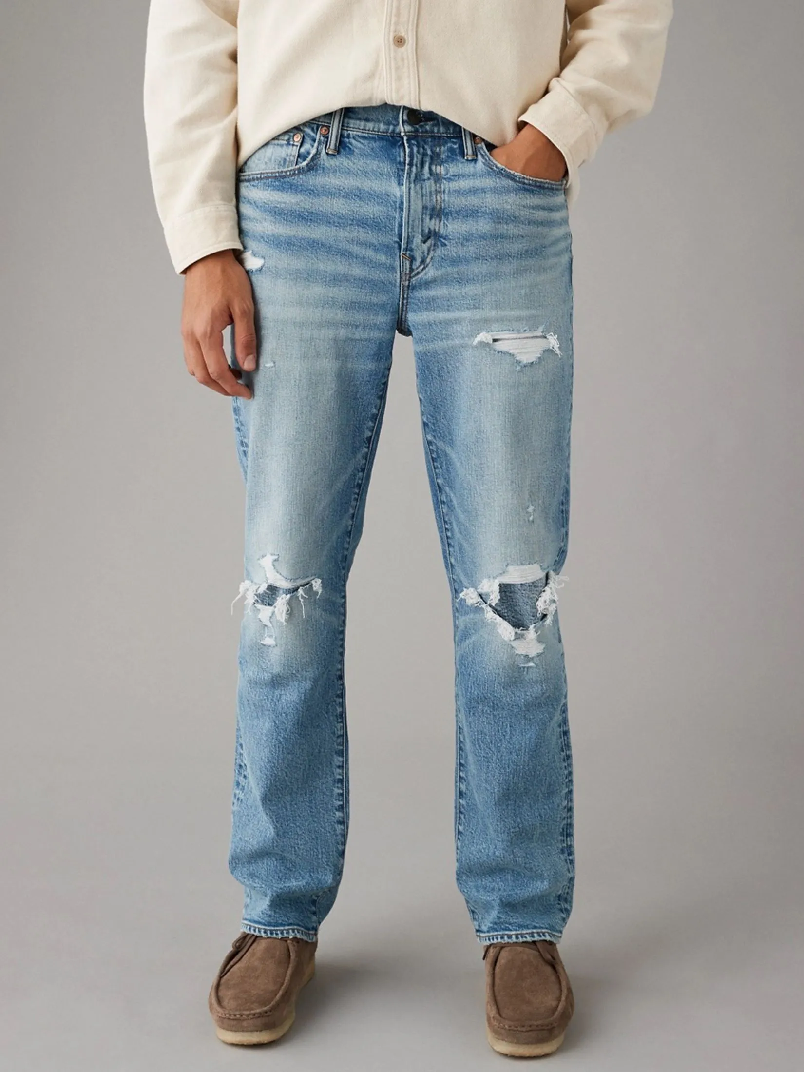 American Eagle MEN MEDIUM W/ DESTROY MENDING RELAXED STRAIGHT 414 BLUE STREET American Eagle MEN MEDIUM W/ DESTROY MENDING RELAXED STRAIGHT 414 BLUE STREET
