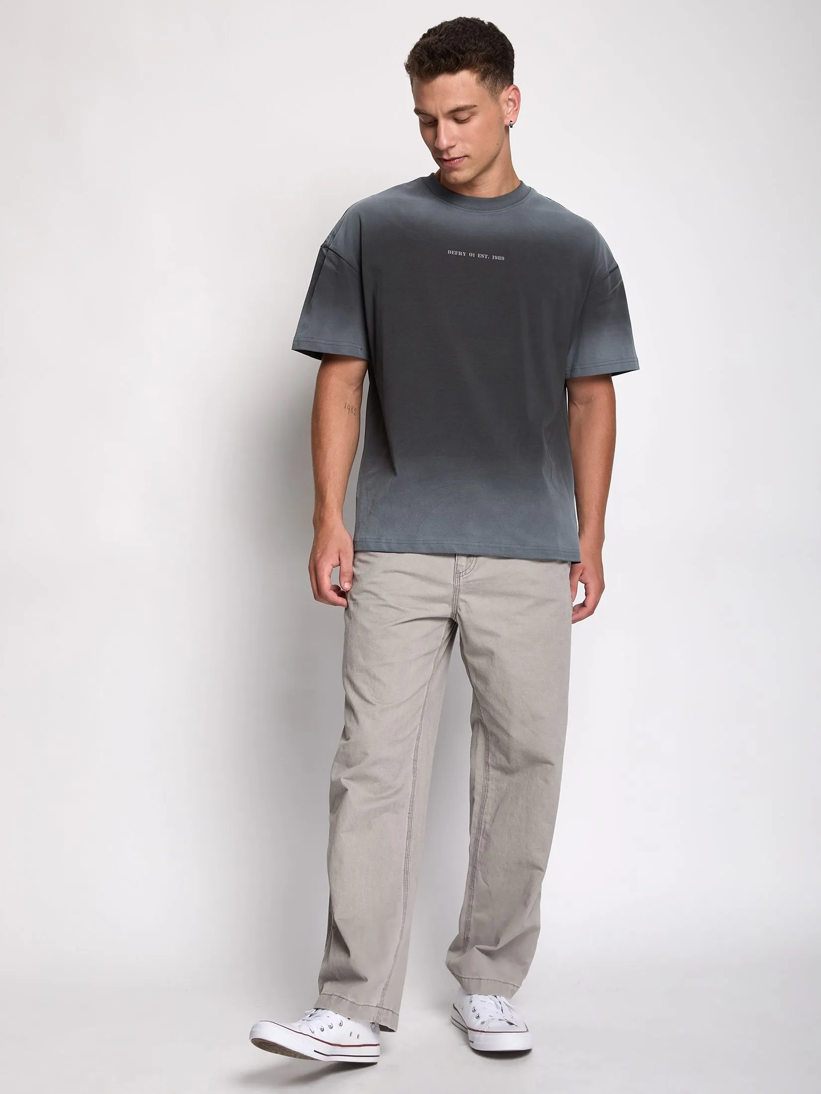 DEFRY 01 Men T-Shirt Short Sleeves Logo 2507RTSM068 Grey DEFRY 01 Men T-Shirt Short Sleeves Logo 2507RTSM068 Grey