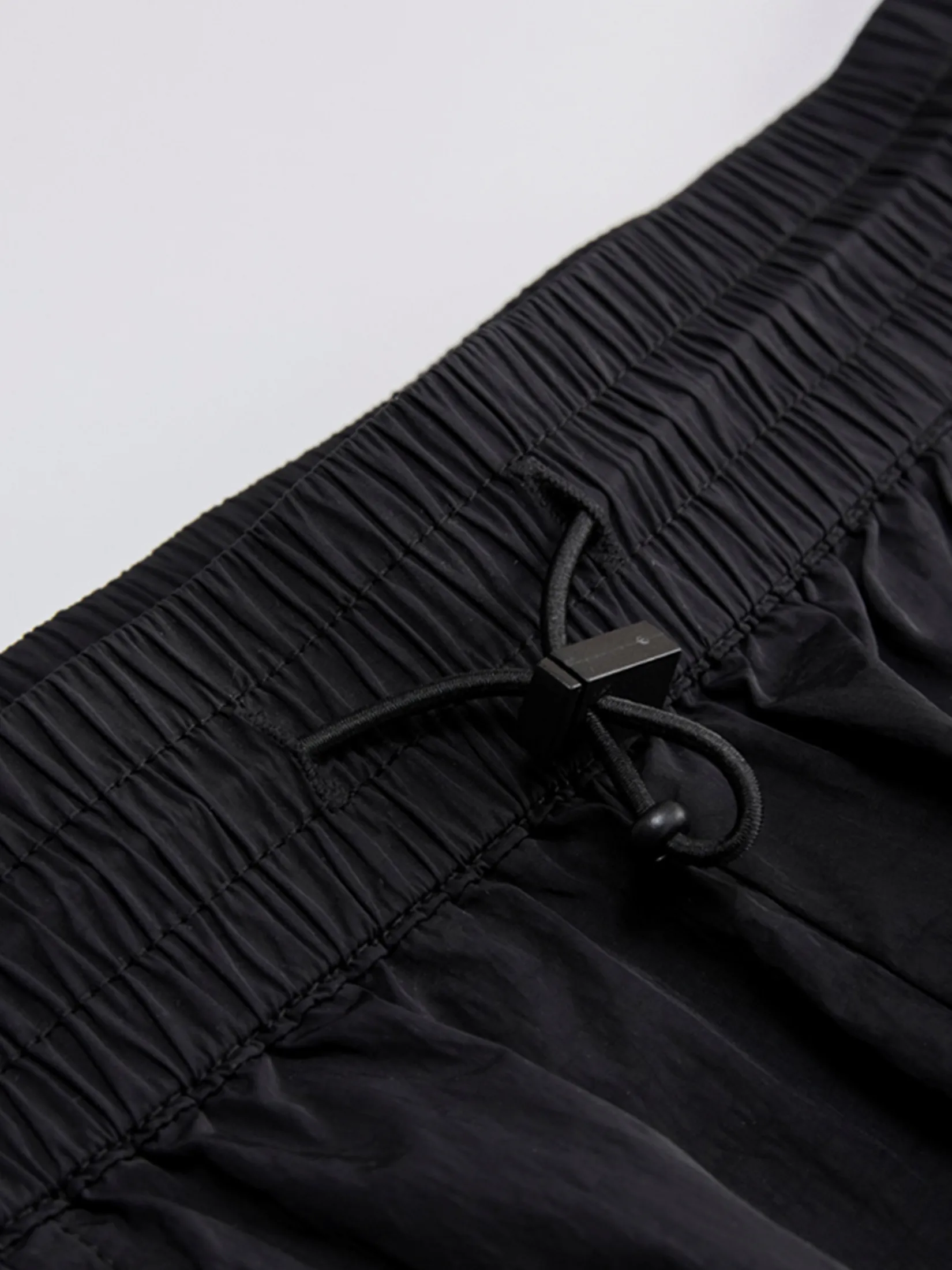 GIORDANO Women s Online Exclusive Elastic Waist Cargo Pants (Korea) Black GIORDANO Women s Online Exclusive Elastic Waist Cargo Pants (Korea) Black