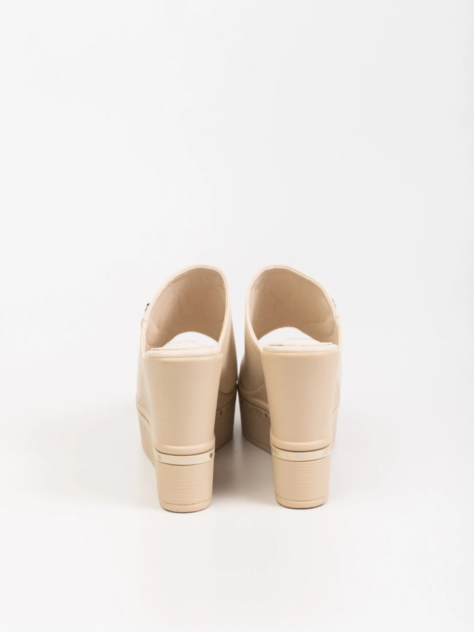PLAYBOY Women High heels Cream(WH) PLAYBOY Women High heels Cream(WH)