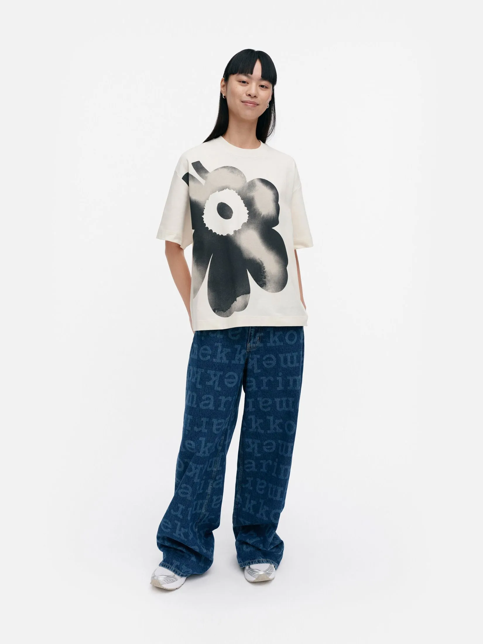 MARIMEKKO OFF-WHITE UNISEX VEISTO UNIKKO PLACEMENT MARIMEKKO OFF-WHITE UNISEX VEISTO UNIKKO PLACEMENT
