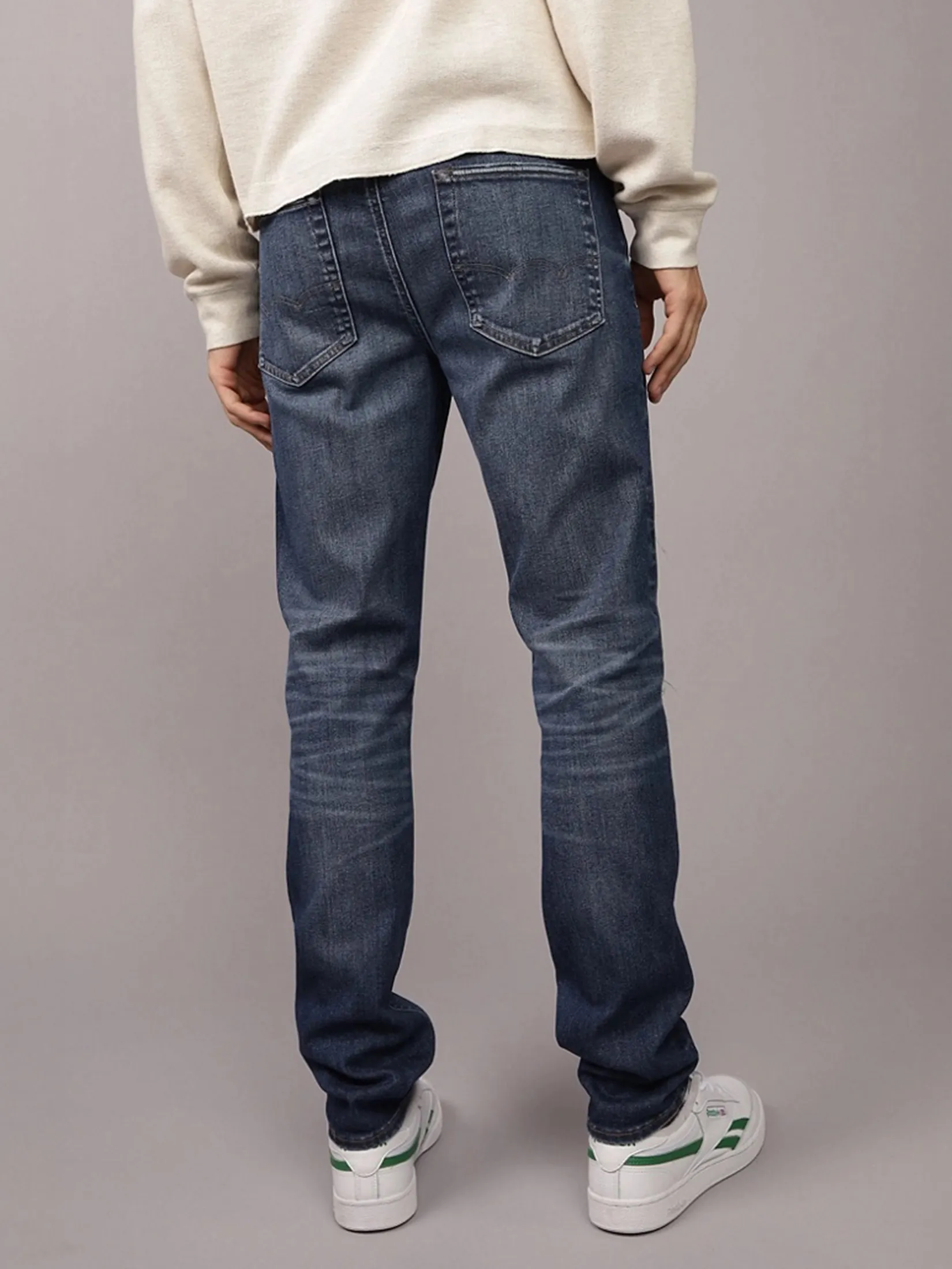 American Eagle MEN INTL EXCLUSIVE MEDIUM W/ DESTROY SLIM 919 DESTROYED MEDIUM WASH