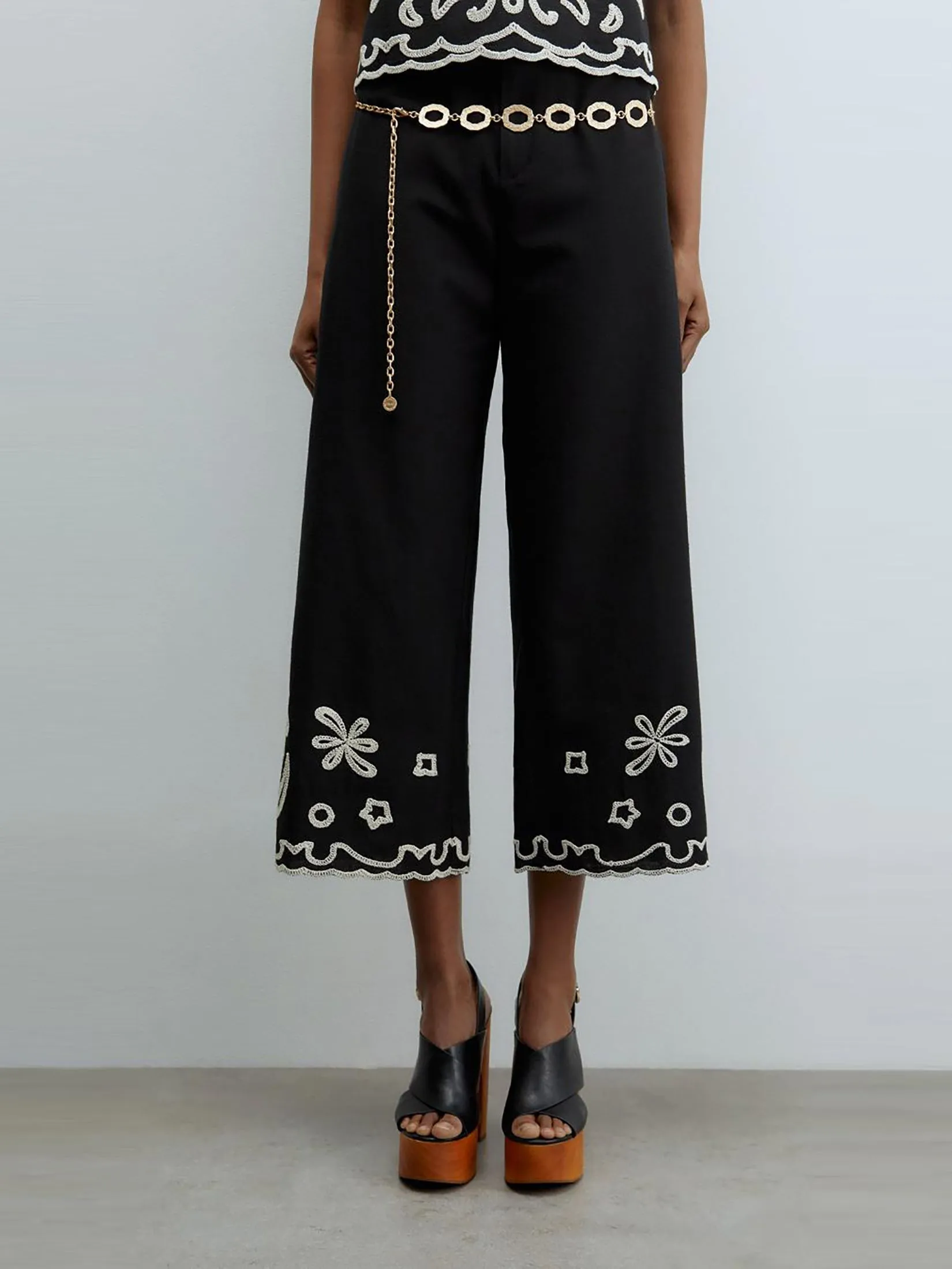 SFERA Women Pants Embroidered SFERA Women Pants Embroidered
