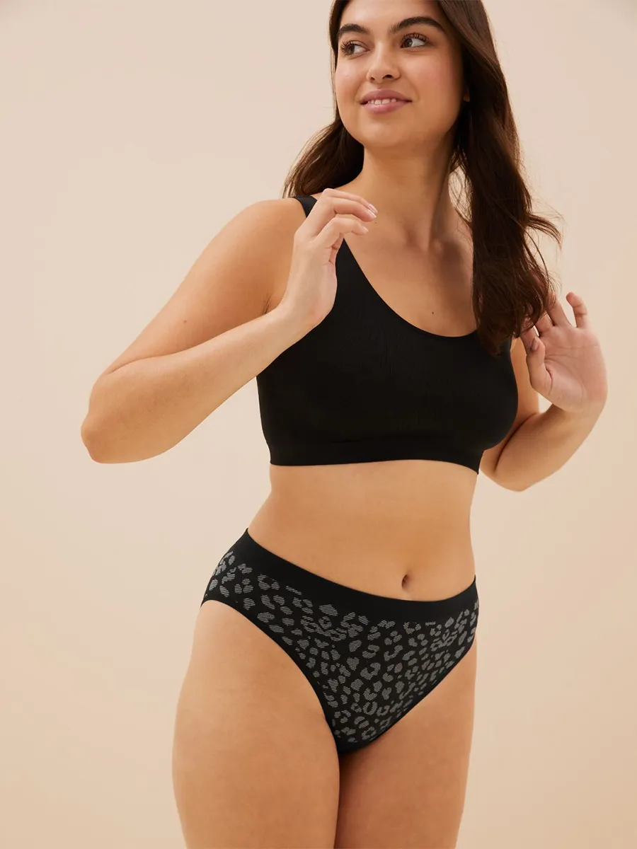 MARKS & SPENCER Women Knickers 3Pk High Leg Seamless T615121LA7 MARKS & SPENCER Women Knickers 3Pk High Leg Seamless T615121LA7