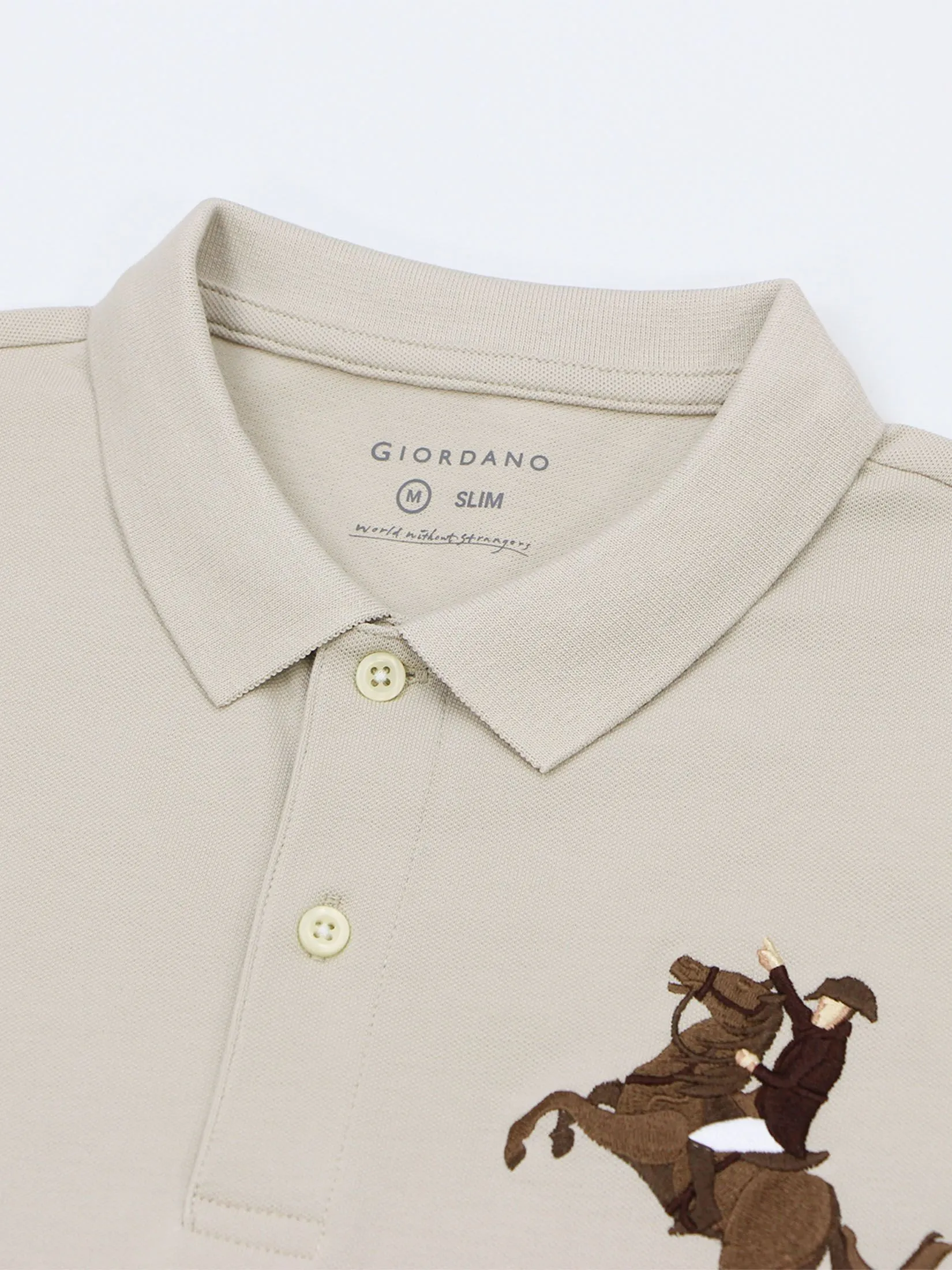 GIORDANO Men's Slim Pique Embroidery Polo (Napoleon) Creamware Khaki GIORDANO Men's Slim Pique Embroidery Polo (Napoleon) Creamware Khaki