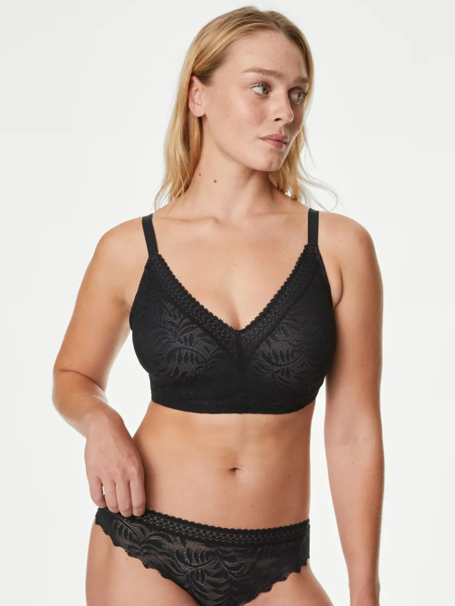 MARKS & SPENCER Women Bra Flexifit Lace Non Wired Minimiser MARKS & SPENCER Women Bra Flexifit Lace Non Wired Minimiser