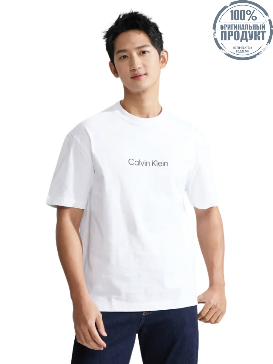 CALVIN KLEIN Men s Relaxed Fit Standard Logo Crewnk Tee White CALVIN KLEIN Men s Relaxed Fit Standard Logo Crewnk Tee White