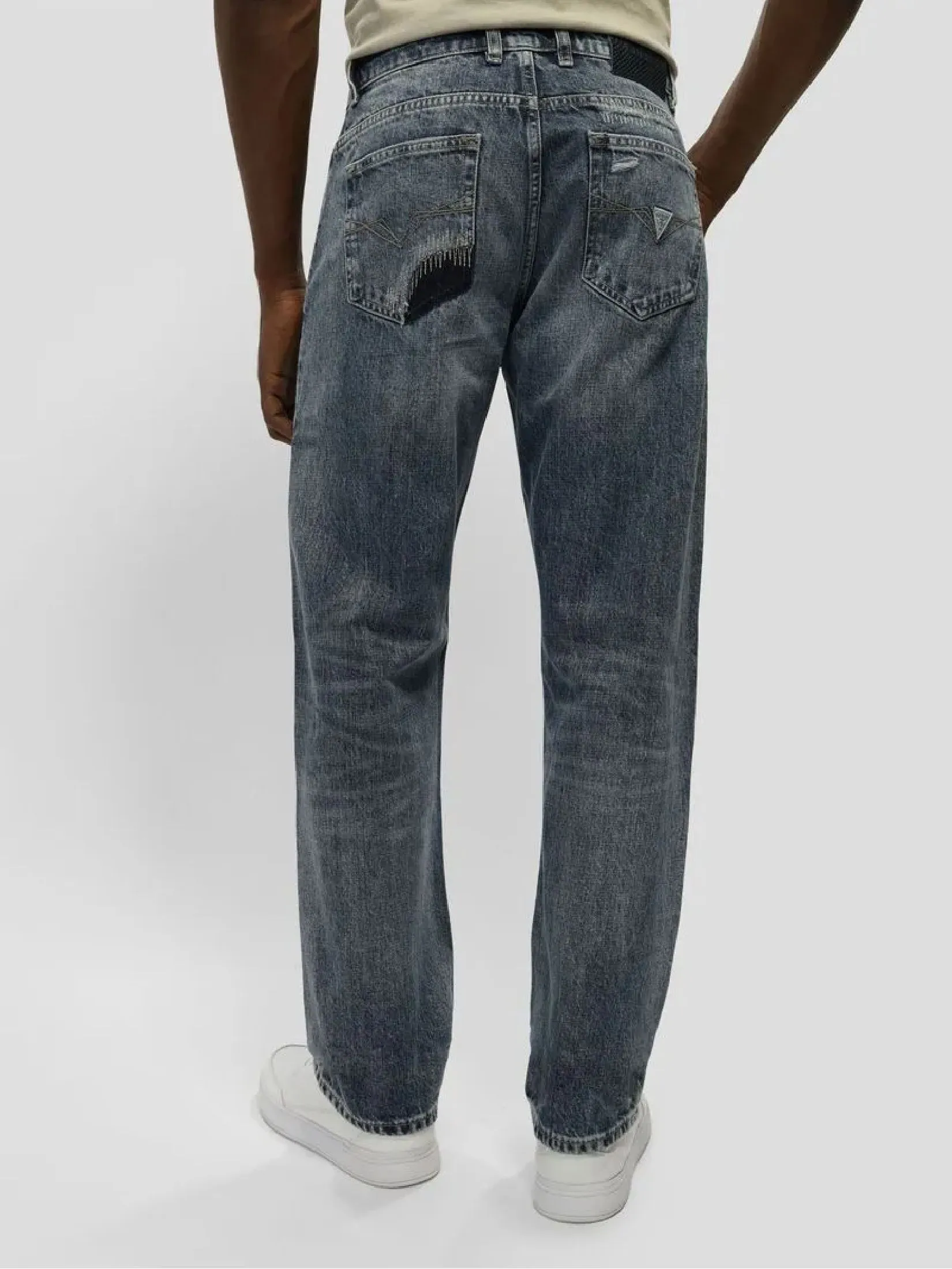 GUESS MEN Damon Straight Jeans - Denim GUESS MEN Damon Straight Jeans - Denim