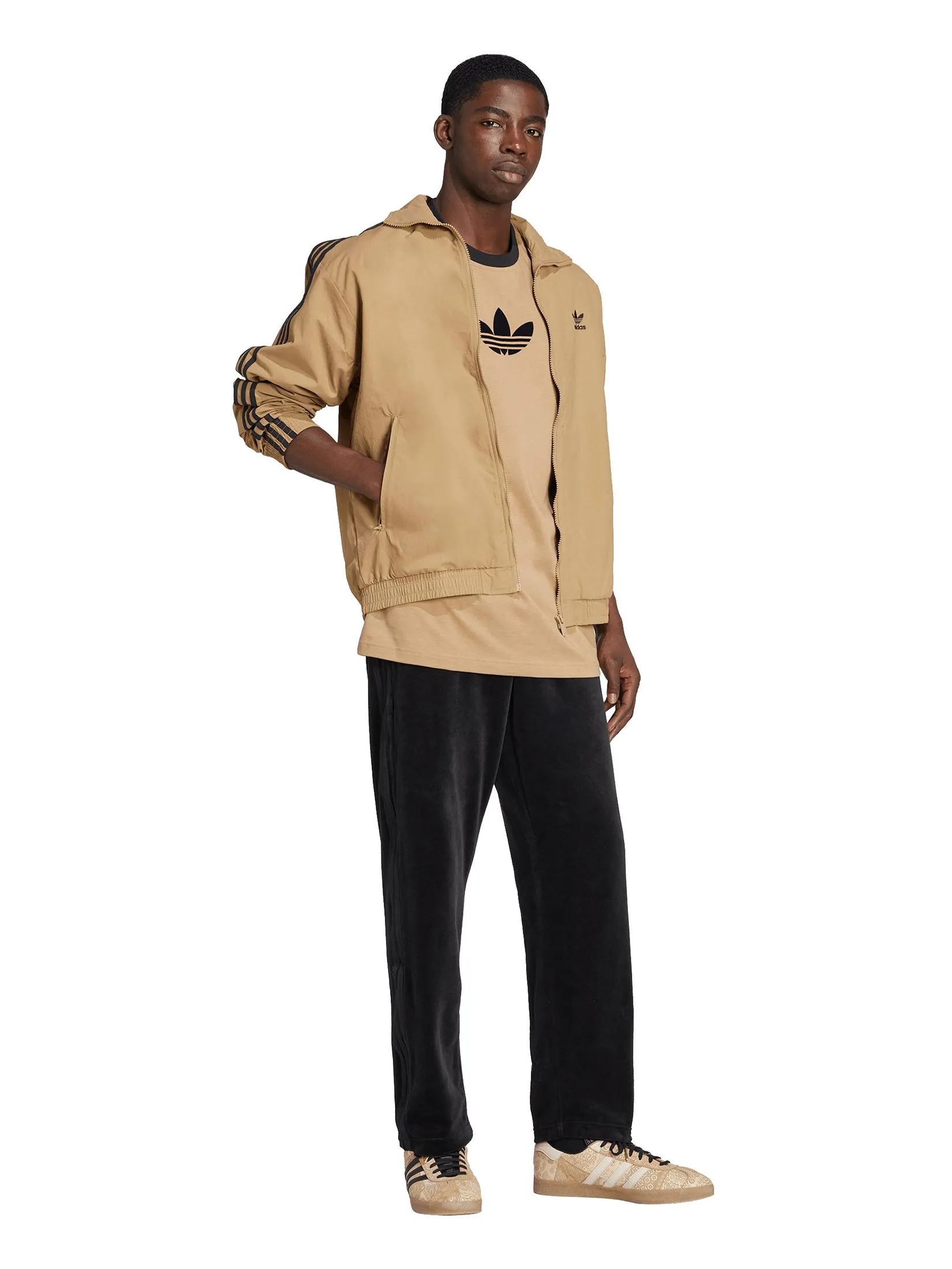 ADIDAS Men T-Shirt Adidas Adicolor Loose 2000S Cali JX1516 Beige / Cardboard / Black ADIDAS Men T-Shirt Adidas Adicolor Loose 2000S Cali JX1516 Beige / Cardboard / Black