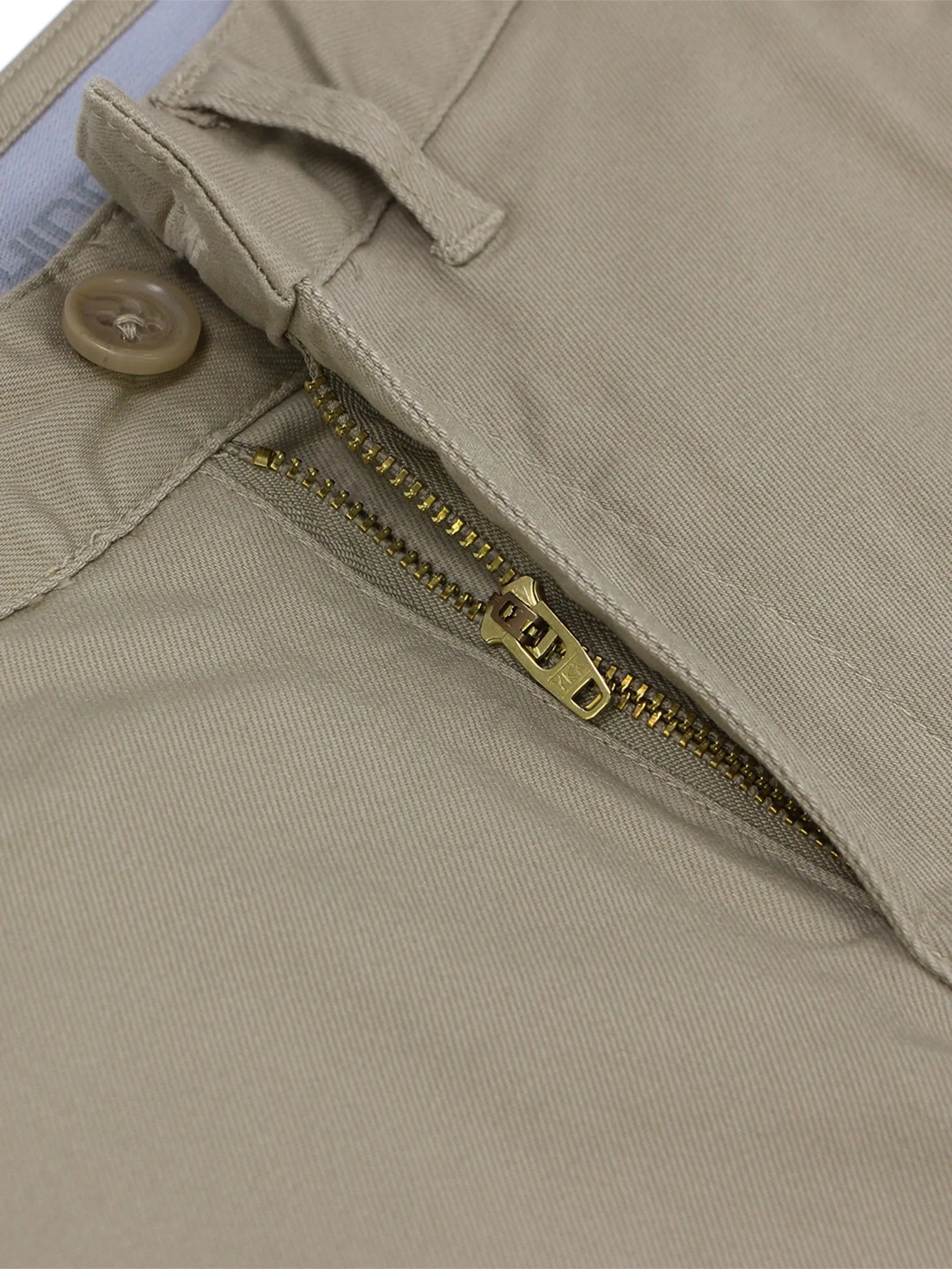 GIORDANO Women's Regular Khaki Pants (180° Elastic Waist) Woodsmoke khaki GIORDANO Women's Regular Khaki Pants (180° Elastic Waist) Woodsmoke khaki