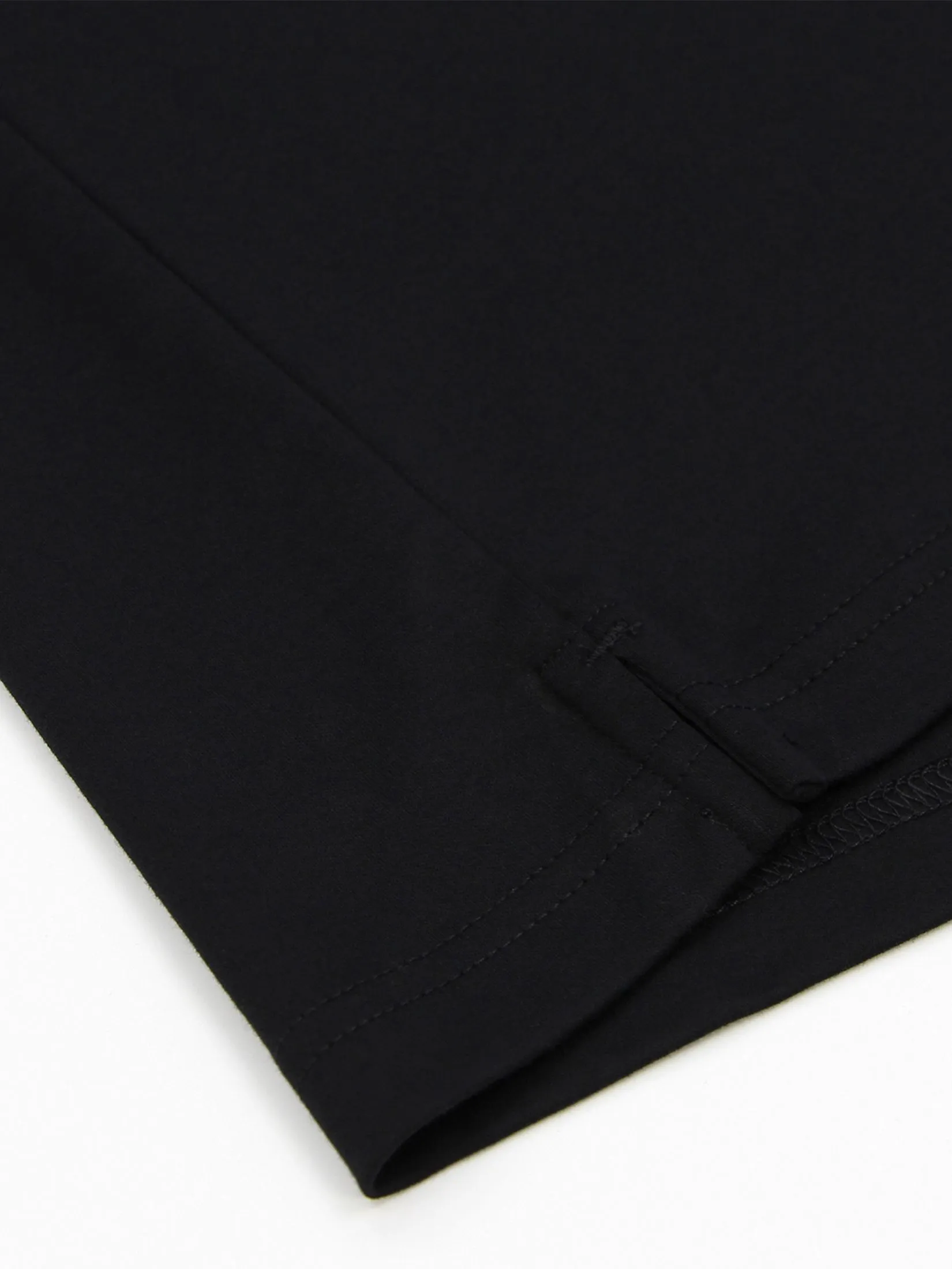 GIORDANO Men's Slim Liquid Touch Embroidery Polo (Supremacy) Black GIORDANO Men's Slim Liquid Touch Embroidery Polo (Supremacy) Black