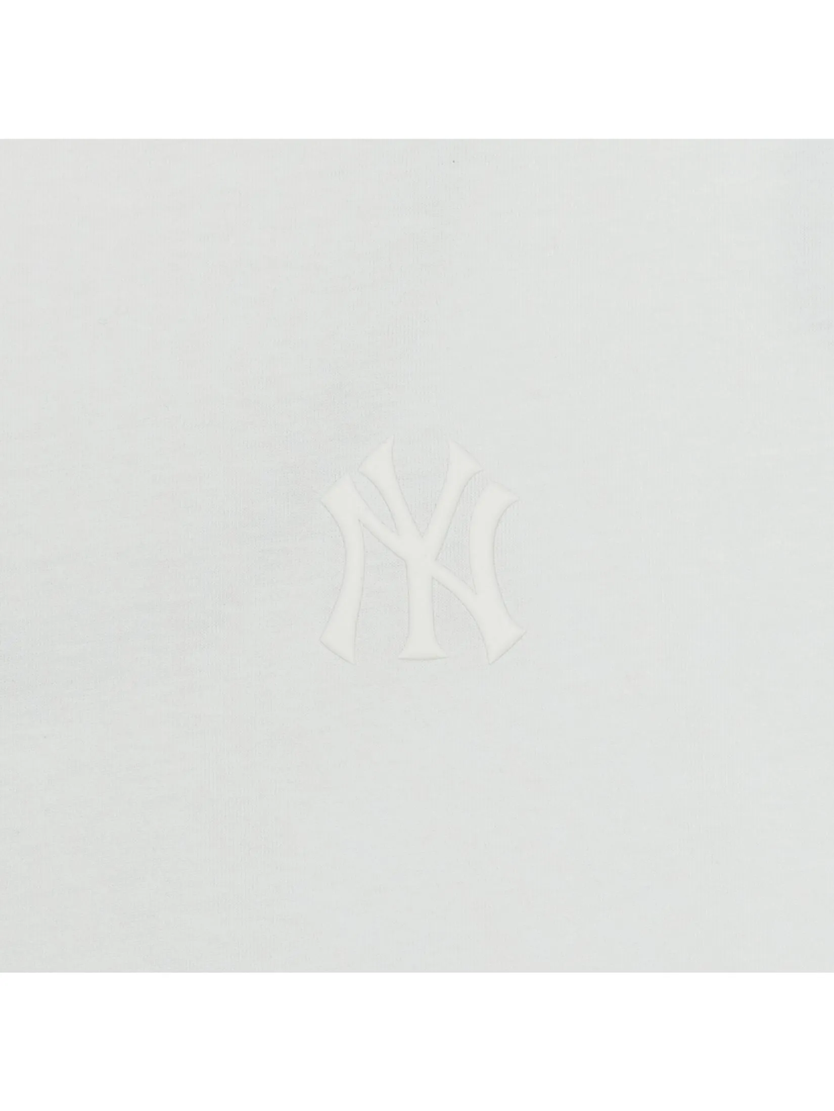 MLB Unisex Monogram Sportive Oversized-Fit T-Shirt Model 3ATSM1253 50WHS Off White MLB Unisex Monogram Sportive Oversized-Fit T-Shirt Model 3ATSM1253 50WHS Off White