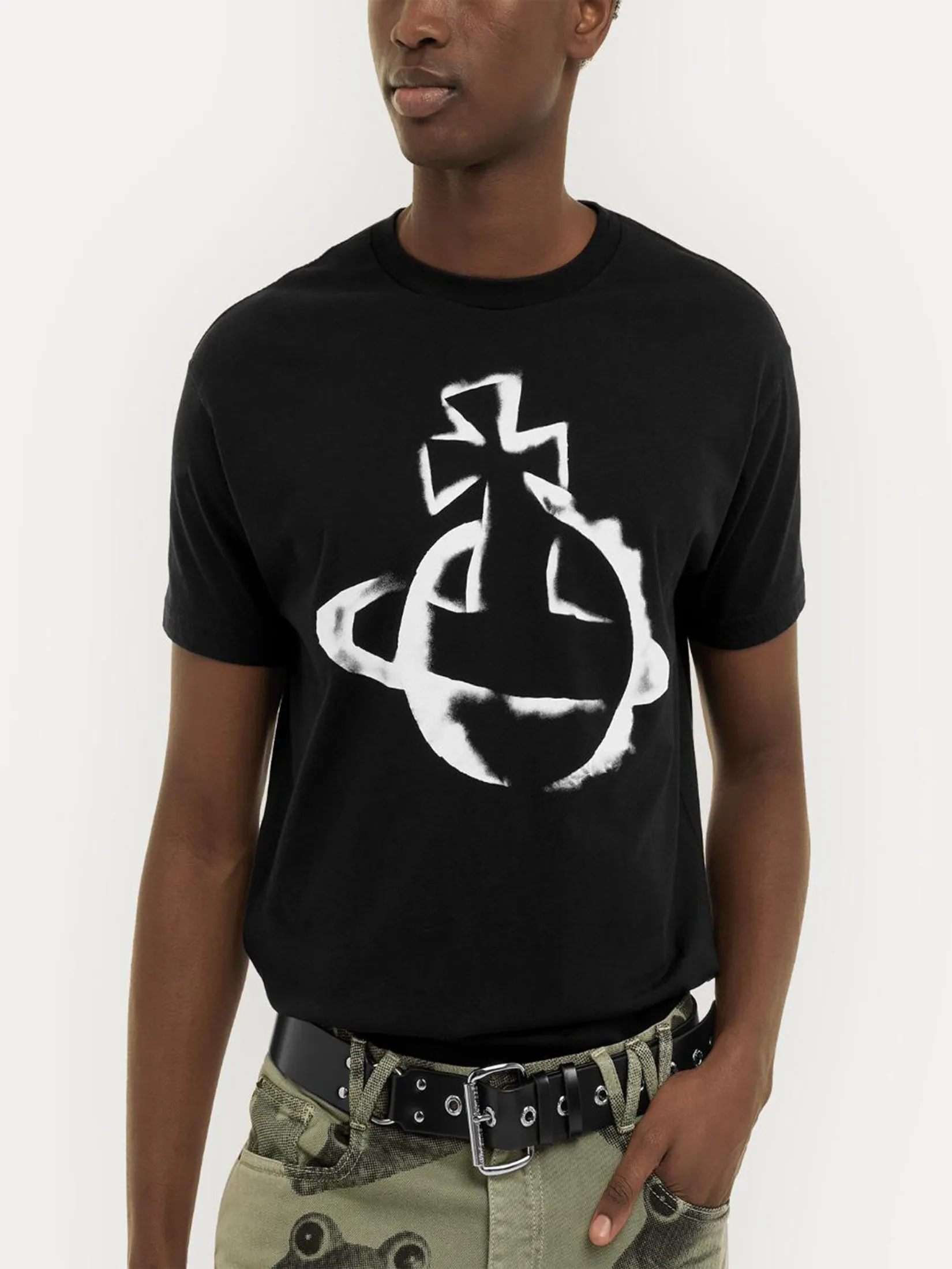 VIVIENNE WESTWOOD Men Stencil T-Shirt Short Sleeves Orb Classic Black