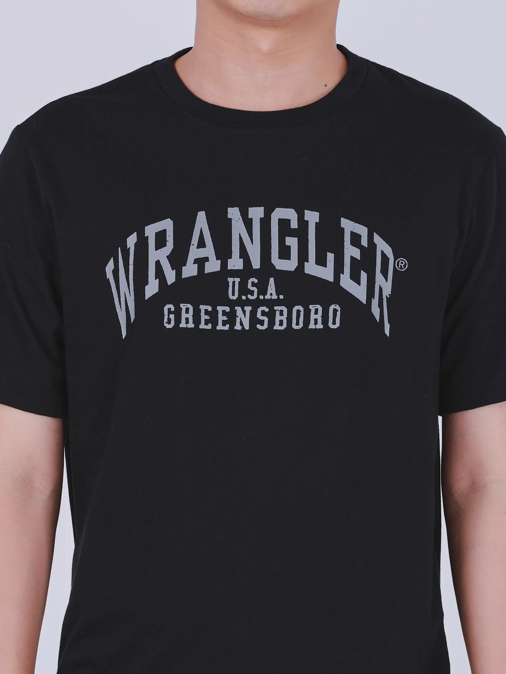WRANGLER Men s Tee Short Sleeve Everyday with Wrangler Collection Regular Fit Black WRANGLER Men s Tee Short Sleeve Everyday with Wrangler Collection Regular Fit Black
