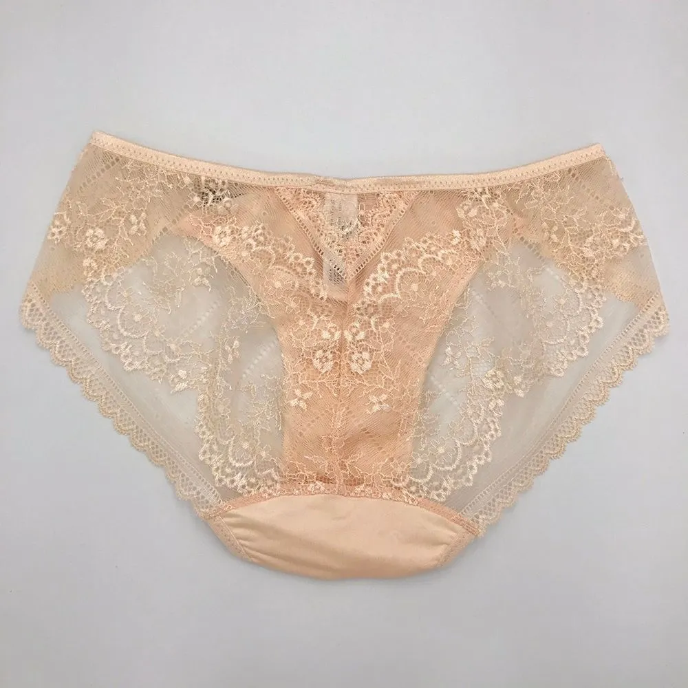 SKINN INTIMATE Cream Color Low Waist Panty (Made in Korea) SKINN INTIMATE Cream Color Low Waist Panty (Made in Korea)