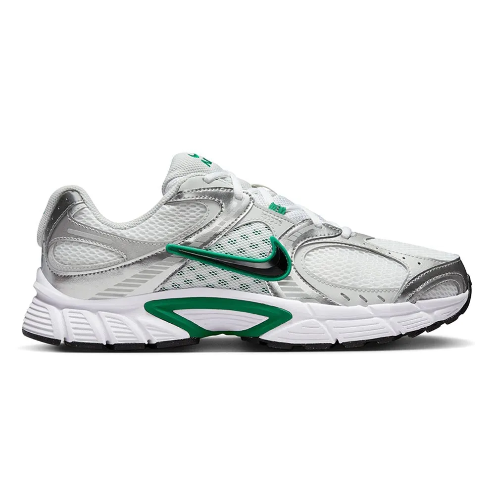 NIKE Men Casual Shoes V5 RNR White - NI083SH535EKTH NIKE Men Casual Shoes V5 RNR White - NI083SH535EKTH
