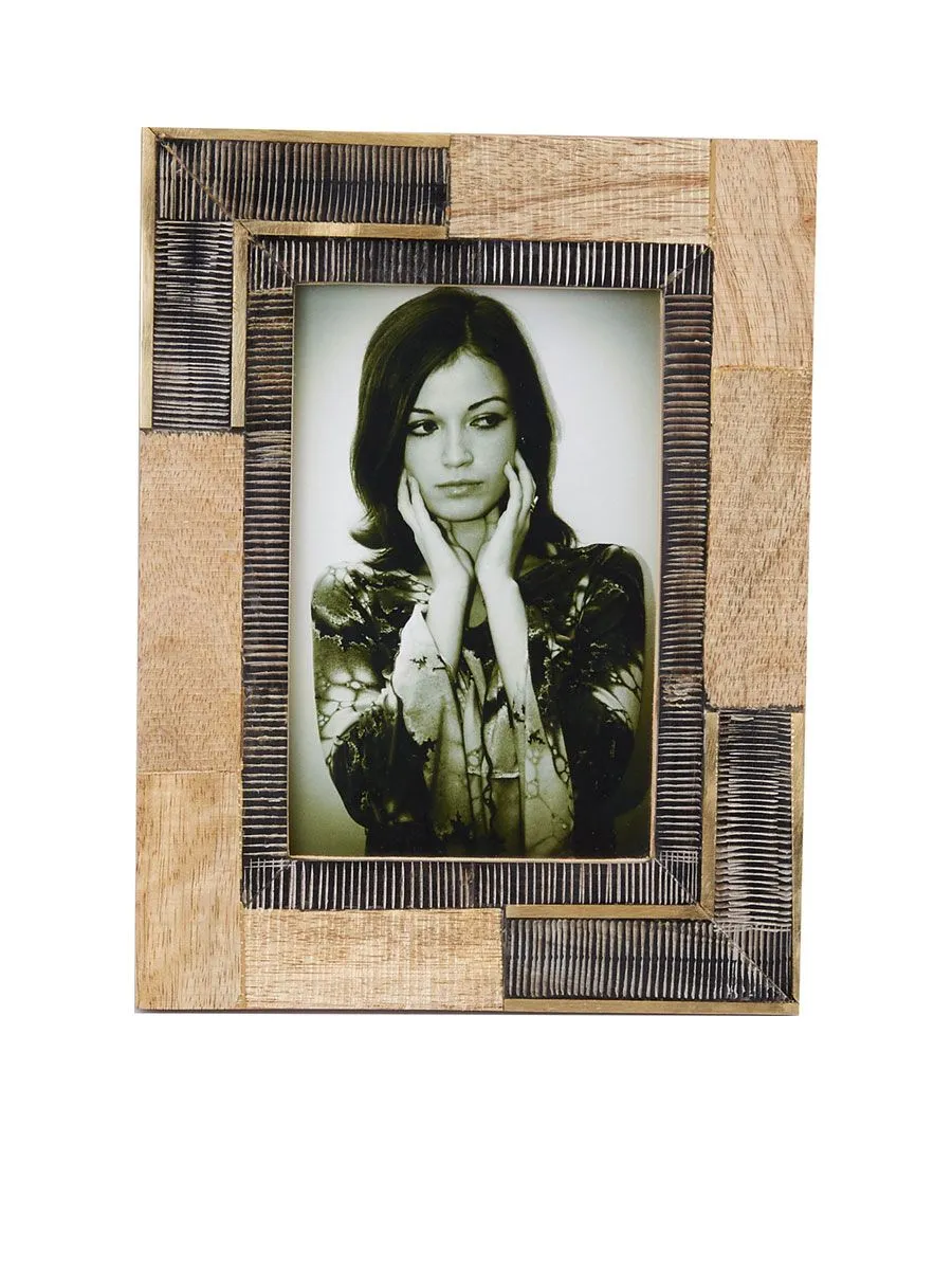 CENTRAL HOME Wooden Horn Picture Frame 4 X 6 Inch Black - Beige