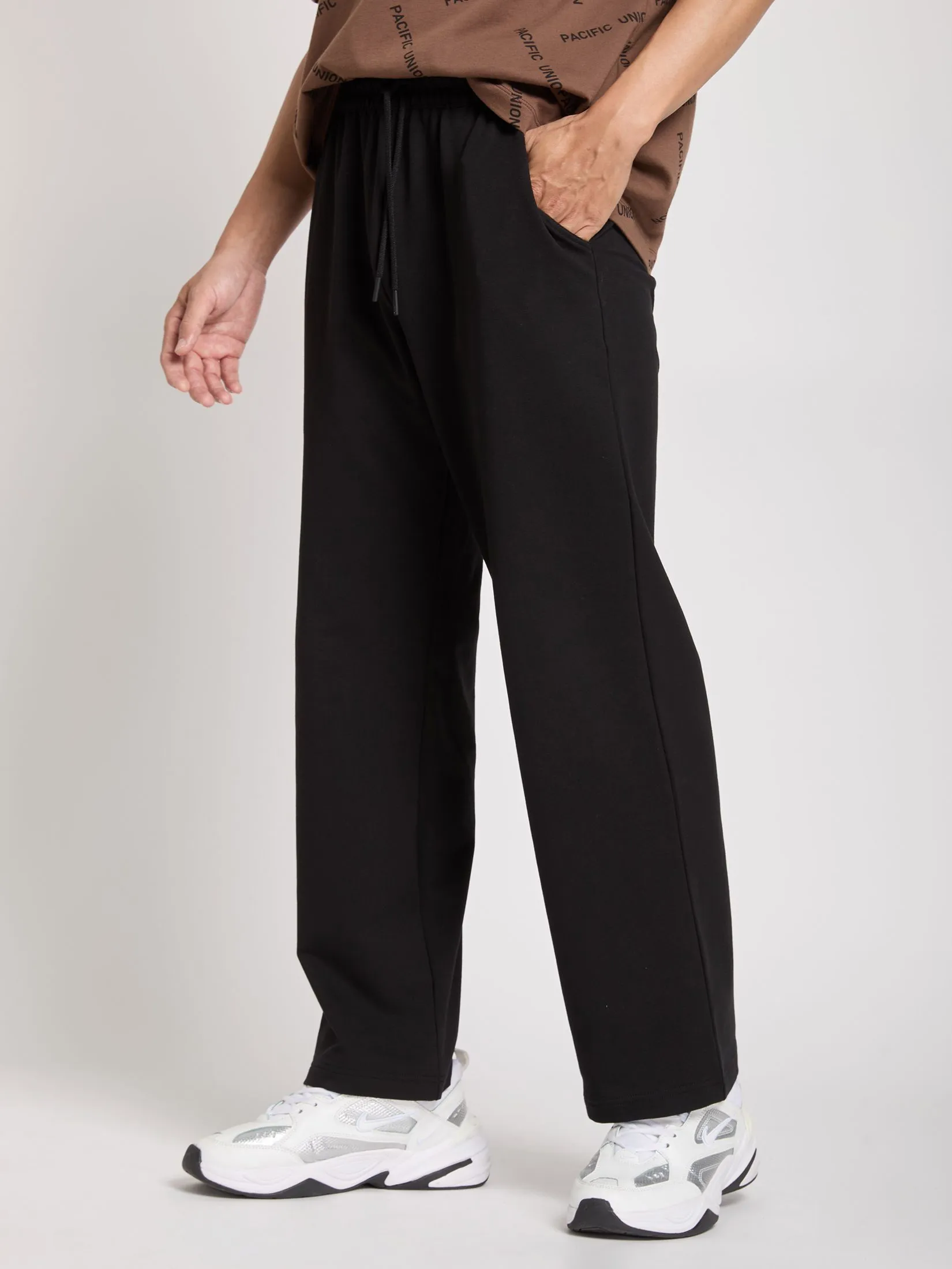 PACIFIC UNION Men Joggers With Wide Legs PACIFIC UNION Men Joggers With Wide Legs
