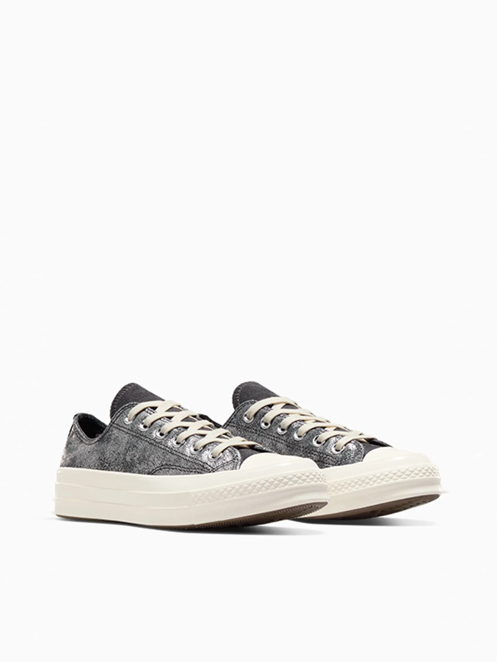 CONVERSE Women Sneakers Chuck 70 Pretty Patina Ox Silver/Black CONVERSE Women Sneakers Chuck 70 Pretty Patina Ox Silver/Black