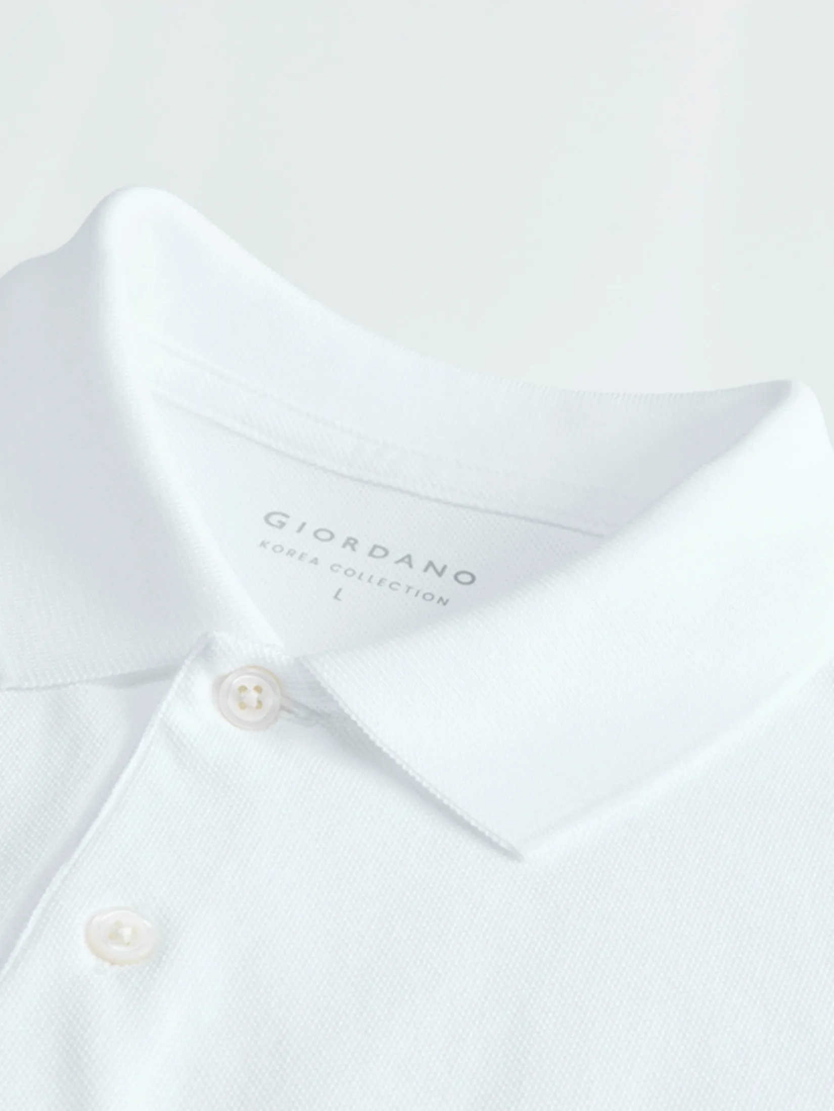 GIORDANO Men s Online Exclusive Pique Polo Shirt (Korea) White GIORDANO Men s Online Exclusive Pique Polo Shirt (Korea) White