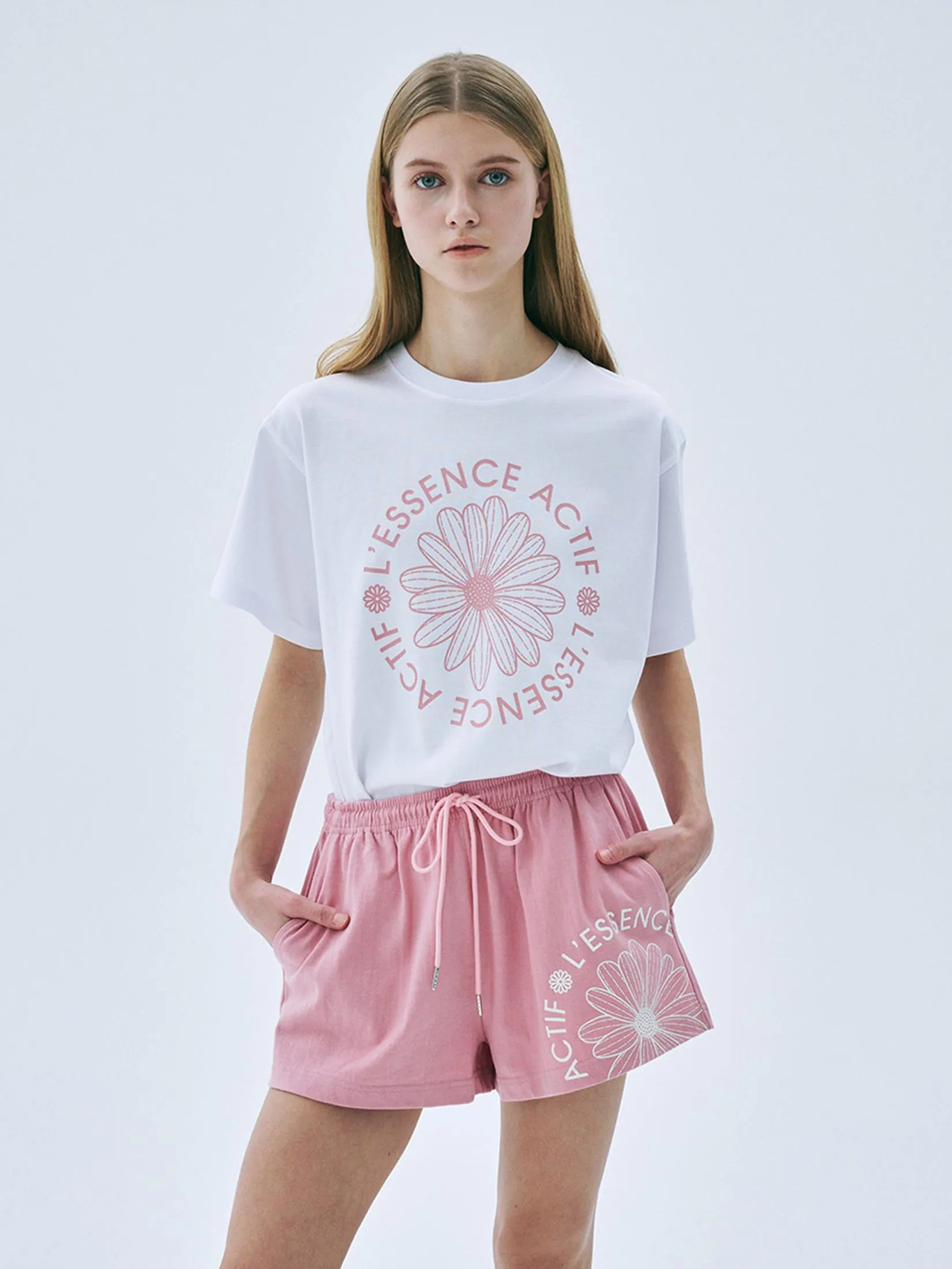 MARDI MERCREDI ACTIF Cotton Shorts Actif Emblem Pink Ivory F MARDI MERCREDI ACTIF Cotton Shorts Actif Emblem Pink Ivory F