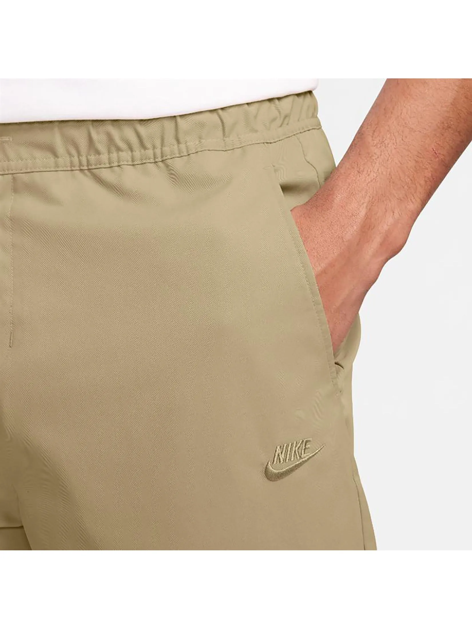 NIKE Men Joggers Club Woven Tapered NIKE Men Joggers Club Woven Tapered