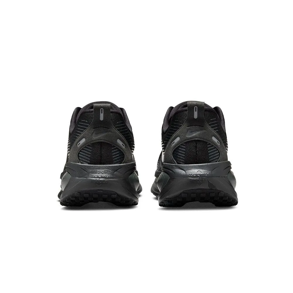 NIKE Men Running Shoes Vomero 18 Black - NI083SH345ELTH NIKE Men Running Shoes Vomero 18 Black - NI083SH345ELTH