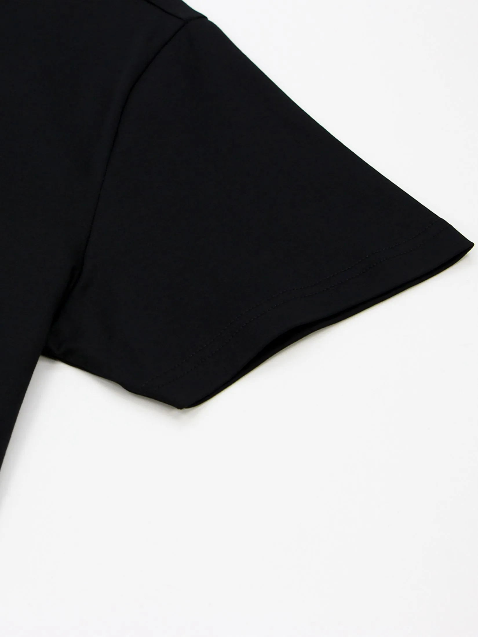 GIORDANO Men's Slim Cotton Embroidery Tee (Liquid Touch) Signature Black GIORDANO Men's Slim Cotton Embroidery Tee (Liquid Touch) Signature Black