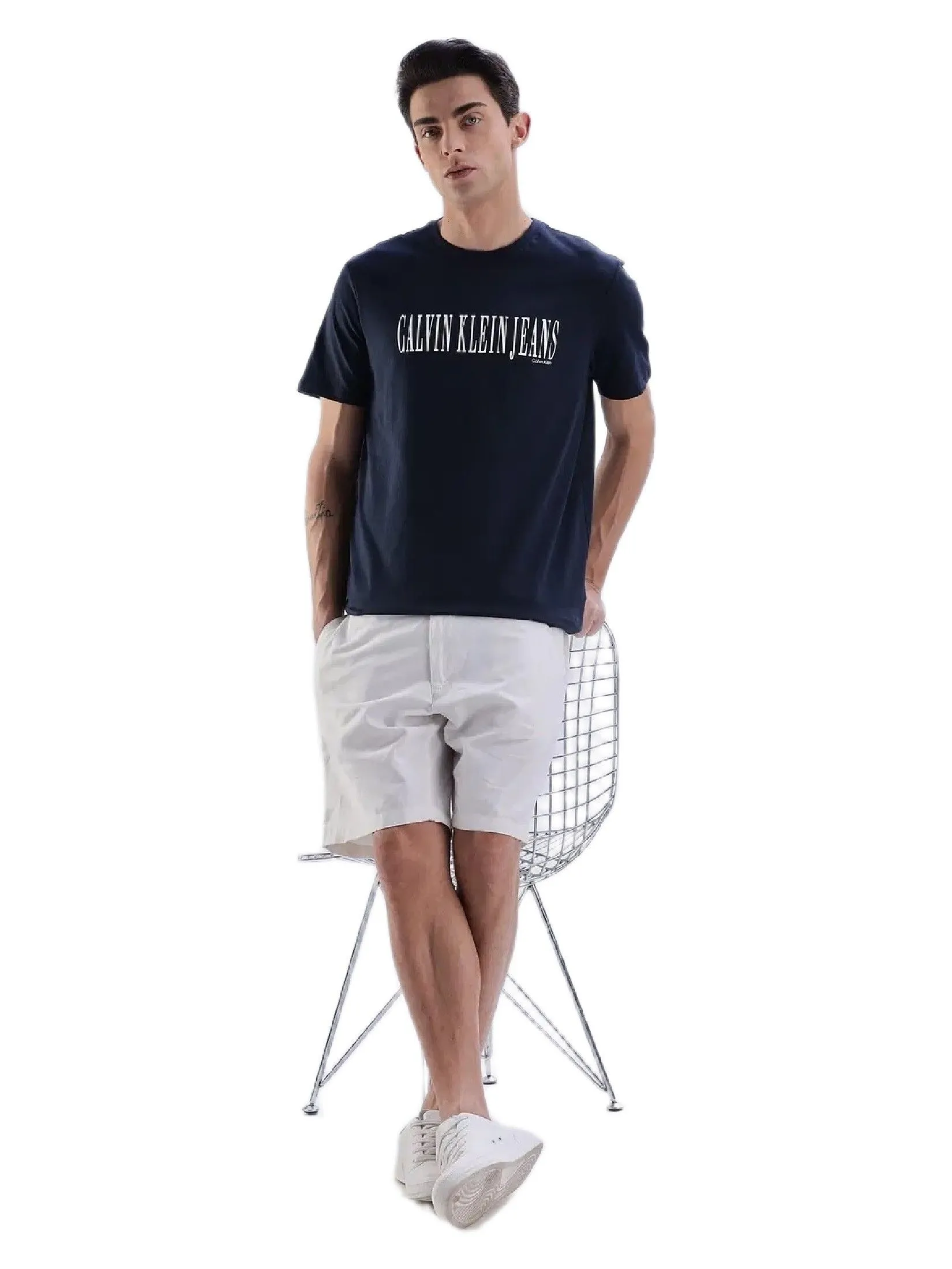 CALVIN KLEIN Men's Regular Fit Graphic Classic T-Shirt Navy Blue CALVIN KLEIN Men's Regular Fit Graphic Classic T-Shirt Navy Blue